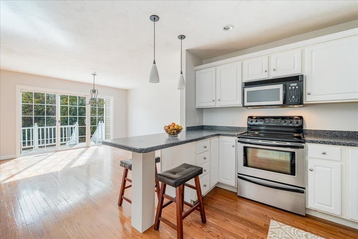 Condominium at 319 Hampton Way # 319, Abington MA 02351, Abington, photo 7 of 26