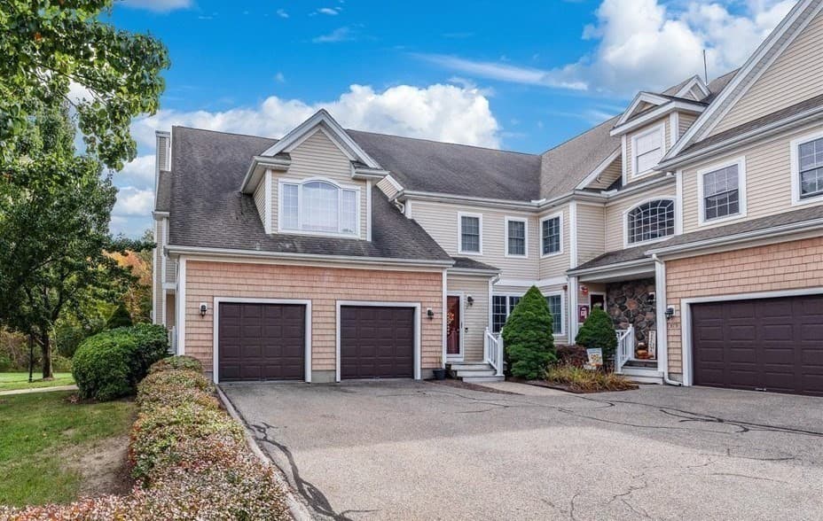 Condominium at 319 Hampton Way # 319, Abington MA 02351, Abington, photo 3 of 26