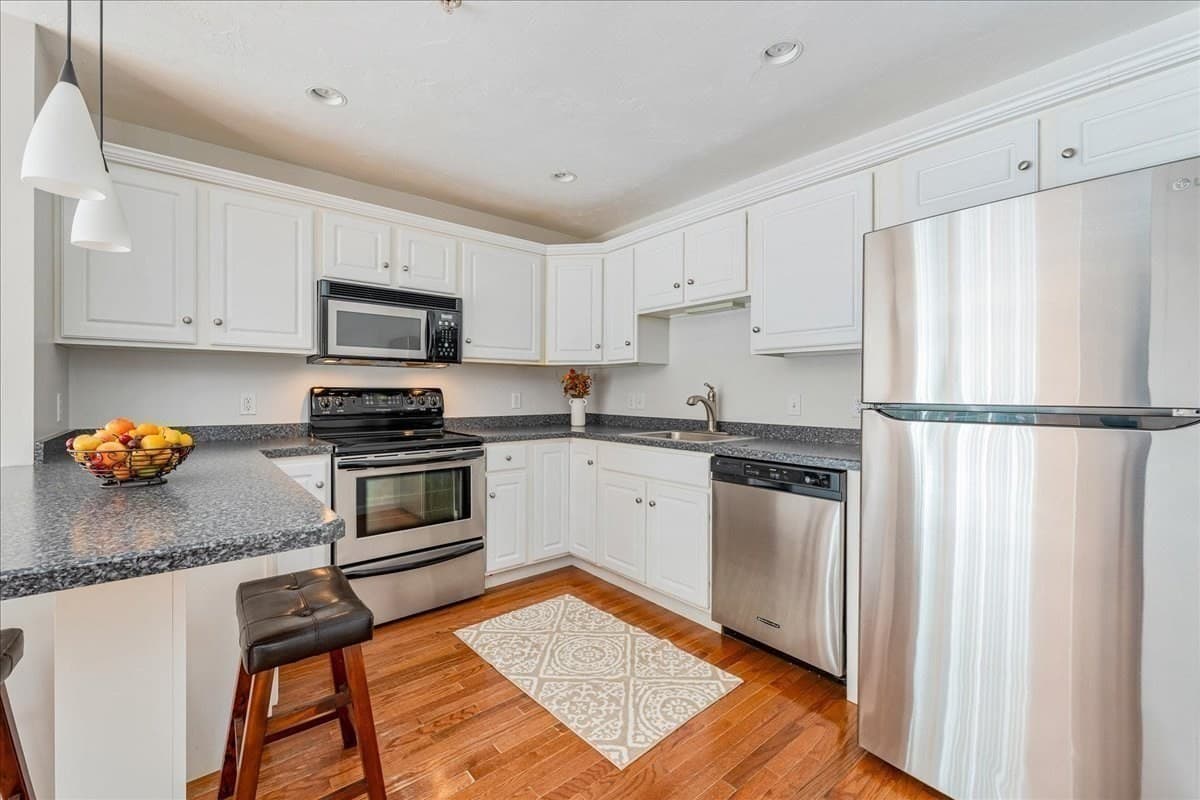 Condominium at 319 Hampton Way # 319, Abington MA 02351, Abington, photo 5 of 26