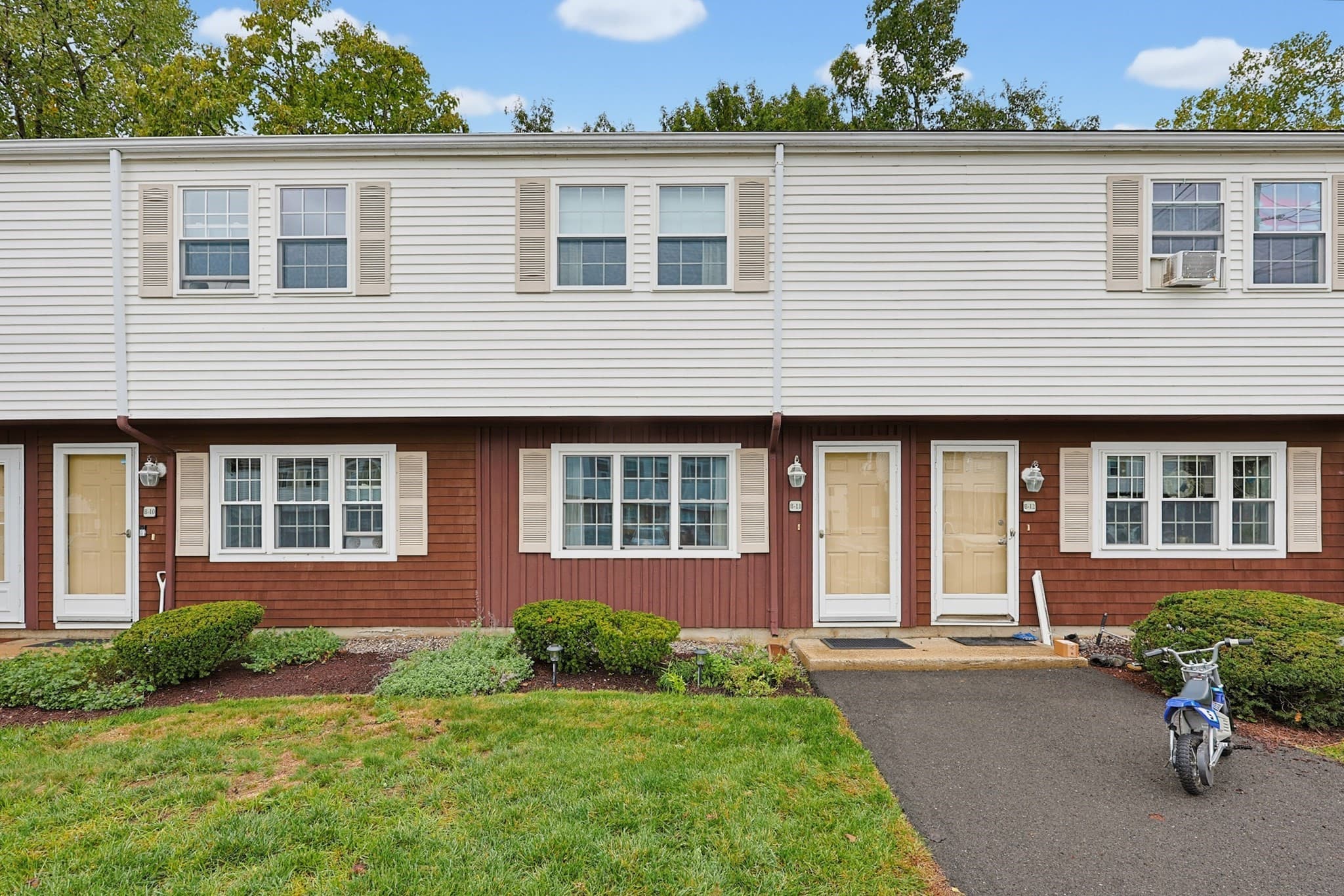 Condominium at 11 Al Pace Dr # B, North Attleboro MA 02760, North Attleboro, photo 2 of 28