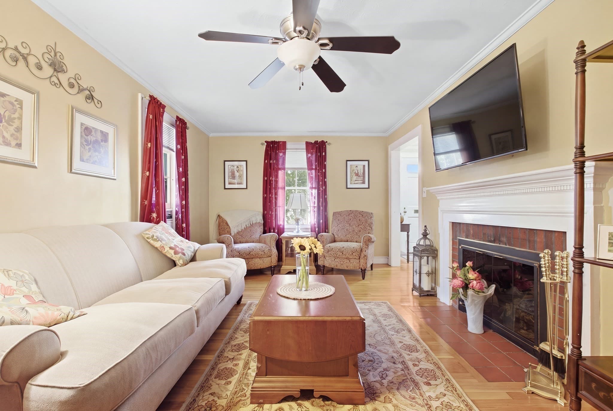 Single Family Residence at 24 Vokes Terrace, Lynnfield MA 01940, Lynnfield, photo 6 of 31