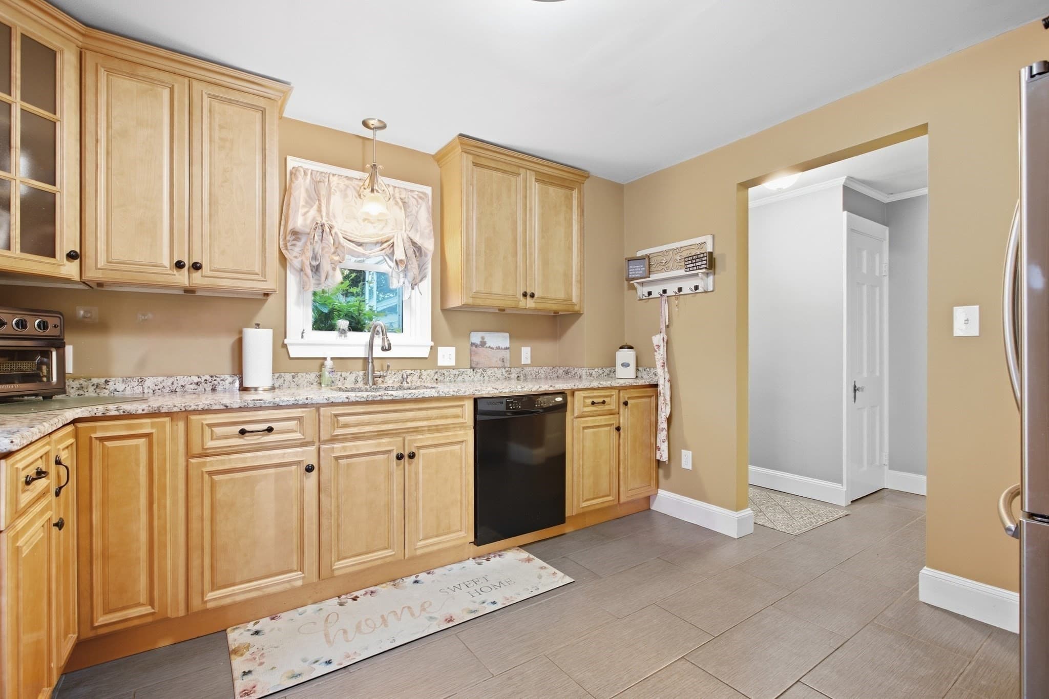 Single Family Residence at 24 Vokes Terrace, Lynnfield MA 01940, Lynnfield, photo 9 of 31