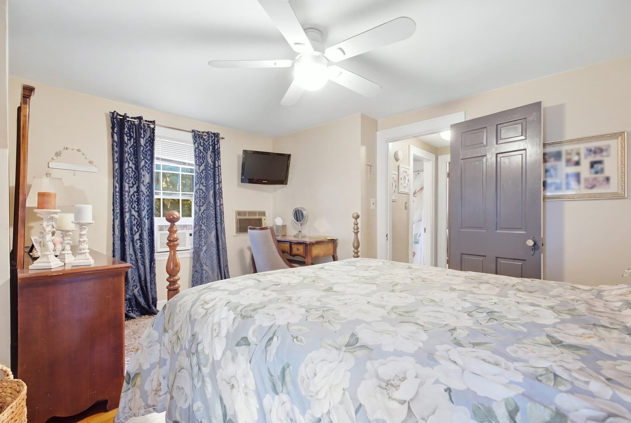 Single Family Residence at 24 Vokes Terrace, Lynnfield MA 01940, Lynnfield, photo 15 of 31