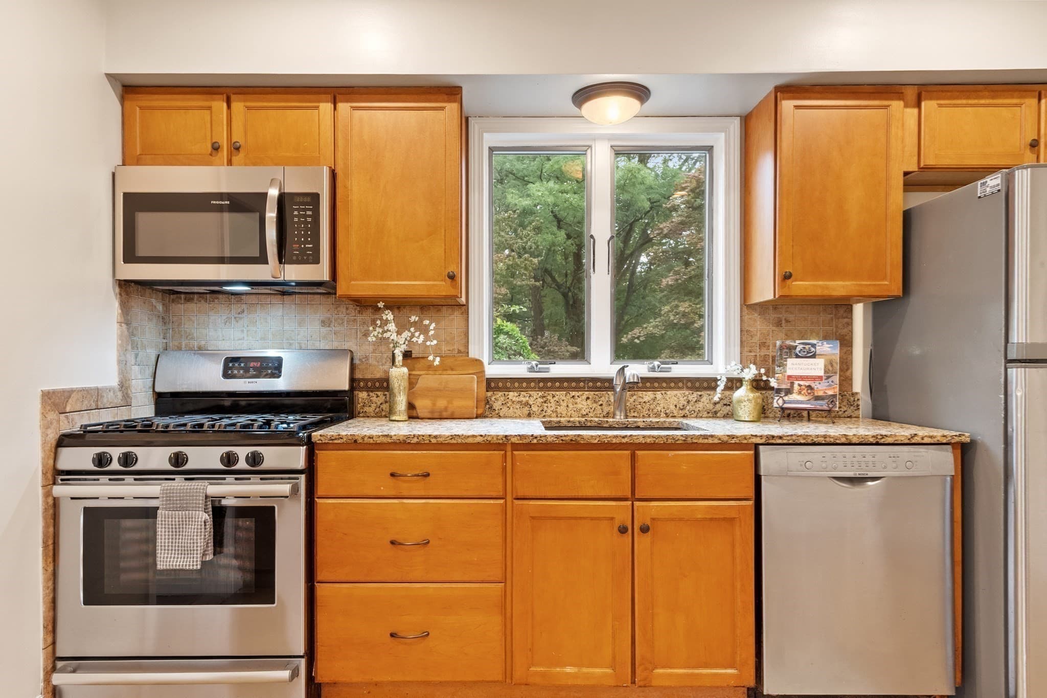 Single Family Residence at 44 Clark St, Wilmington MA 01887, Wilmington, photo 10 of 27