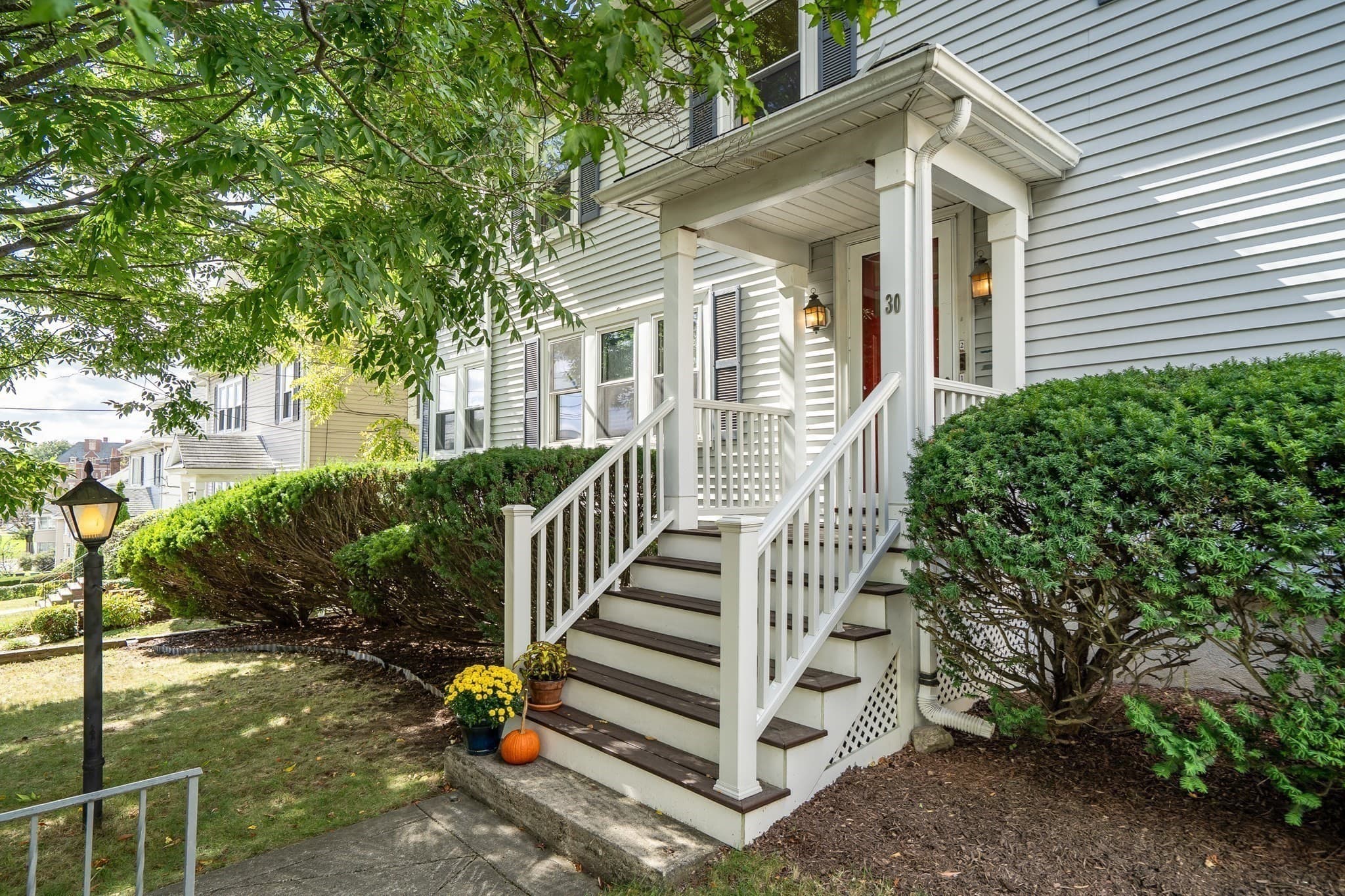Condominium at 30 Oakley Rd # 2, Watertown MA 02472, Watertown, photo 2 of 28