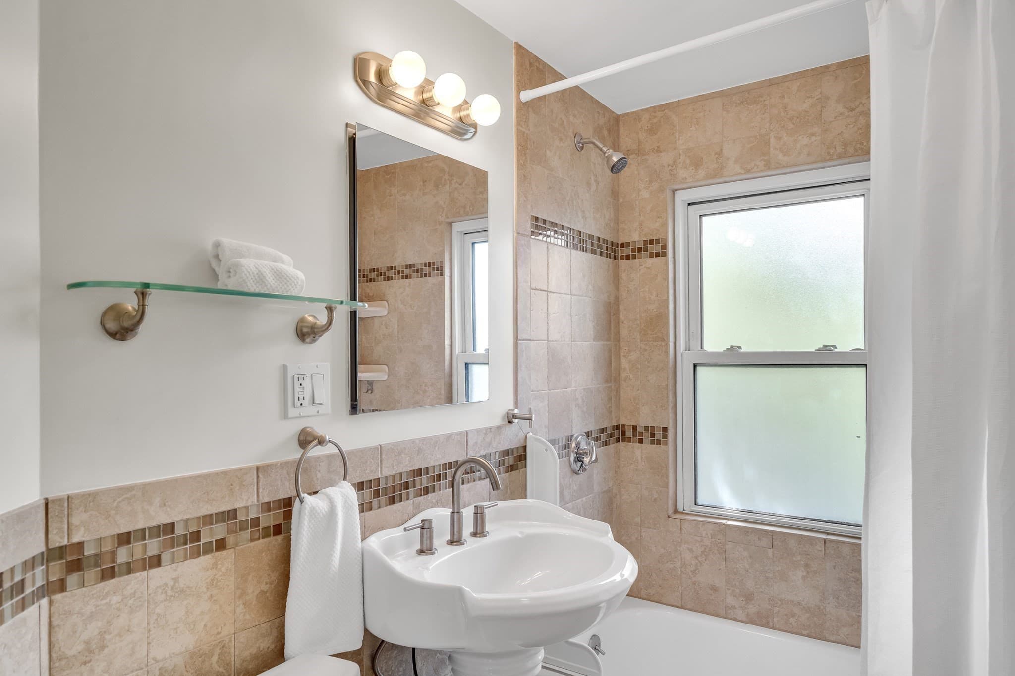 Condominium at 30 Oakley Rd # 2, Watertown MA 02472, Watertown, photo 16 of 28