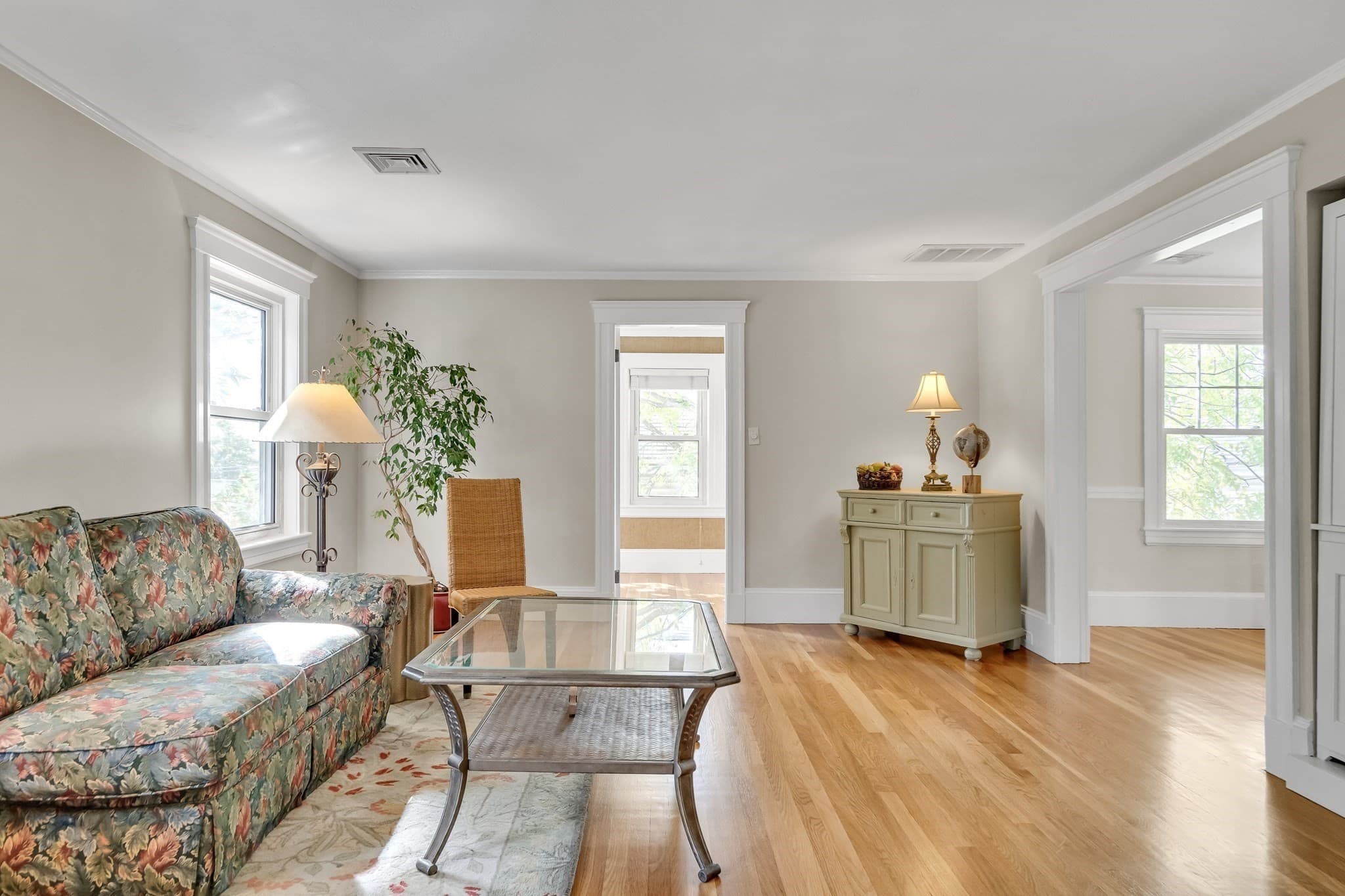 Condominium at 30 Oakley Rd # 2, Watertown MA 02472, Watertown, photo 3 of 28