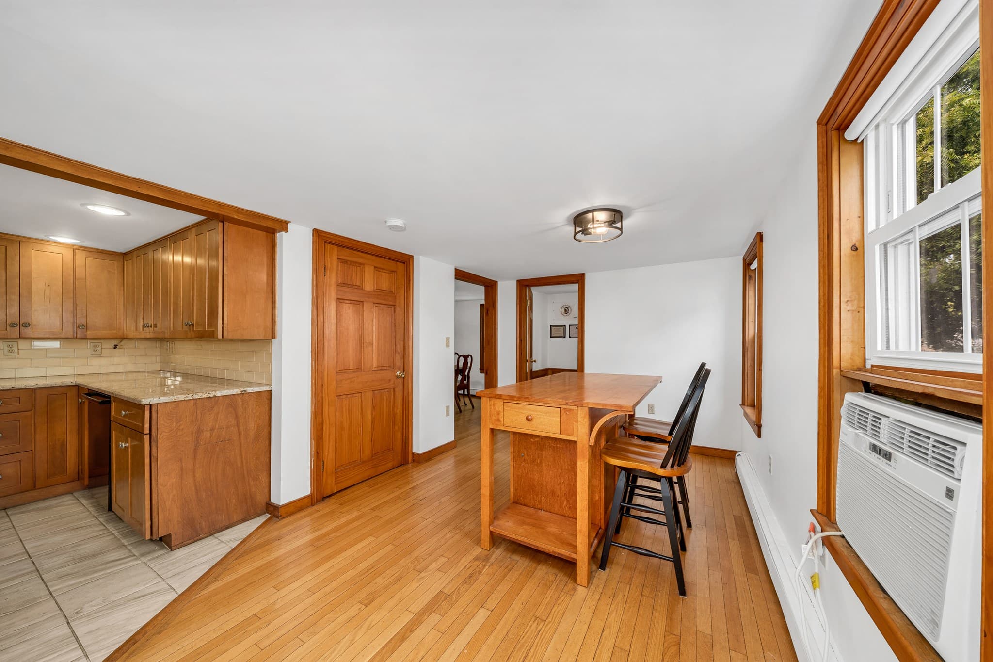 Single Family Residence at 15 Lincoln Ct, Amesbury MA 01913, Amesbury, photo 2 of 38