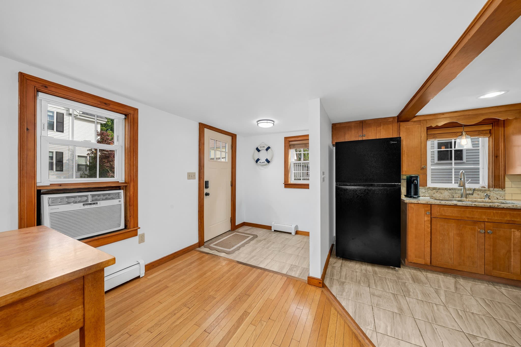 Single Family Residence at 15 Lincoln Ct, Amesbury MA 01913, Amesbury, photo 3 of 38