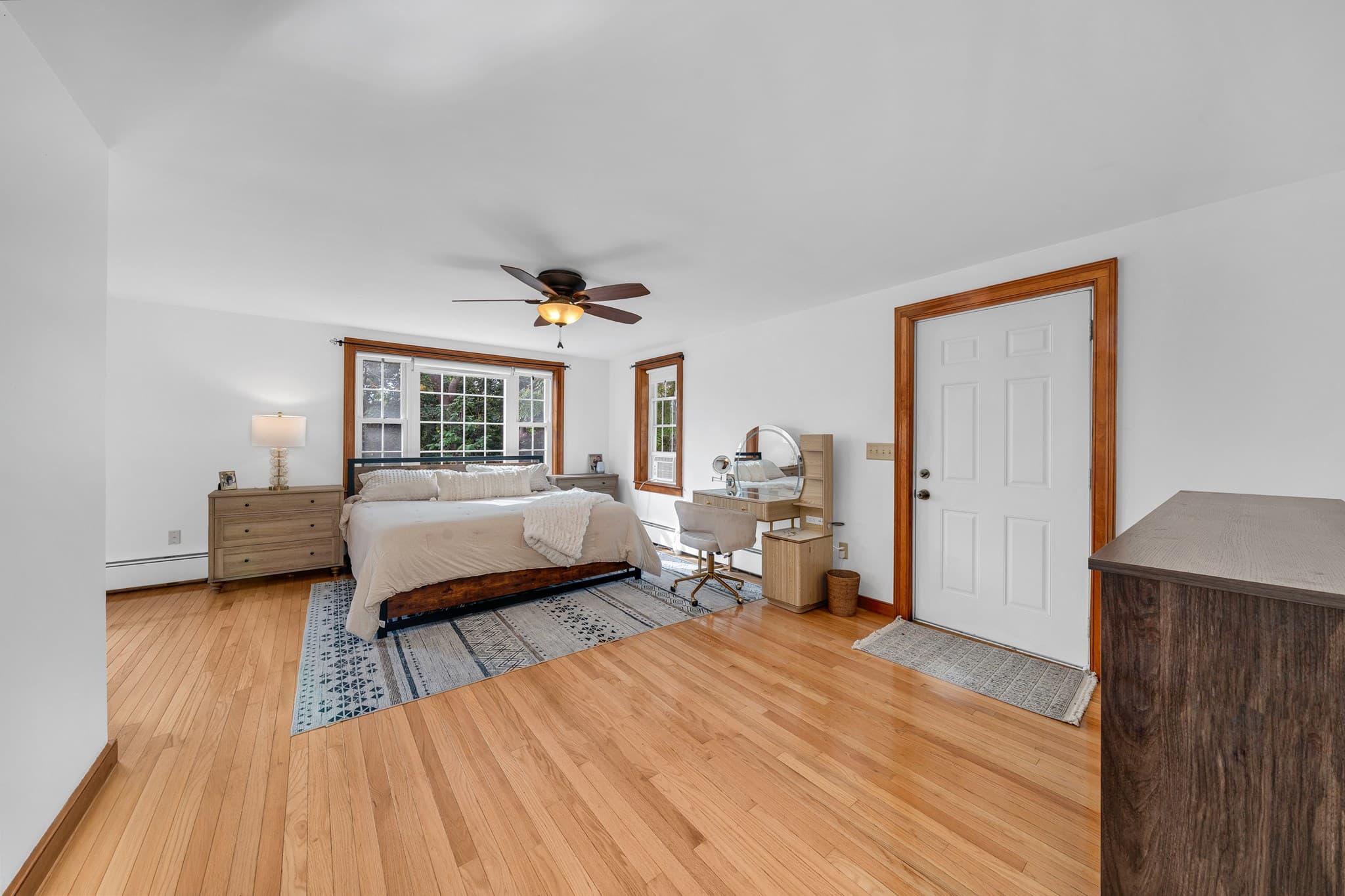 Single Family Residence at 15 Lincoln Ct, Amesbury MA 01913, Amesbury, photo 11 of 38