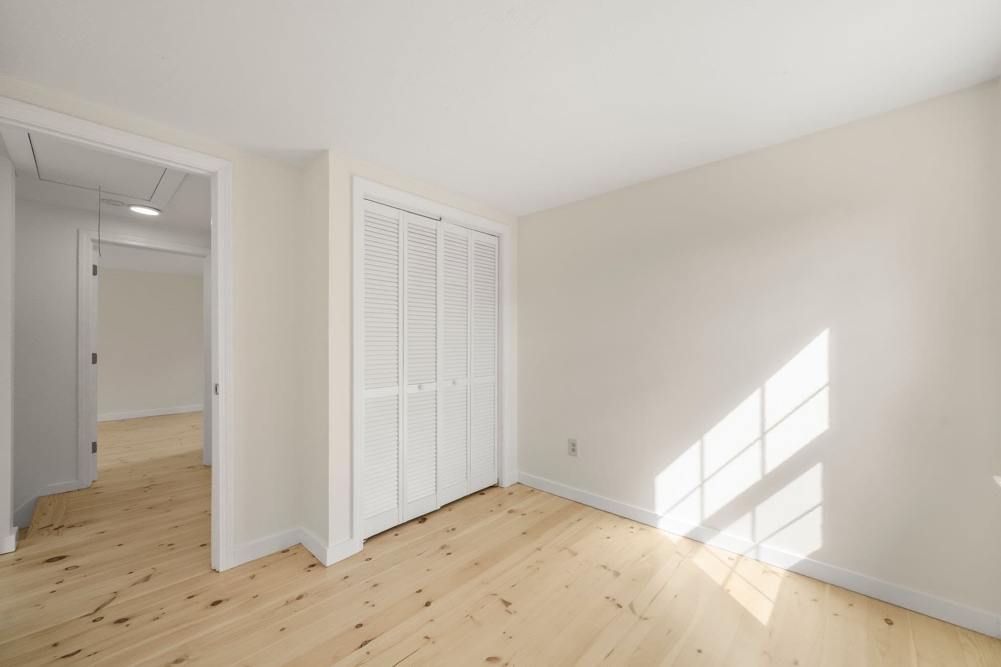 Single Family Residence at 32 Grandview Dr, Plymouth MA 02360, Plymouth, photo 27 of 39