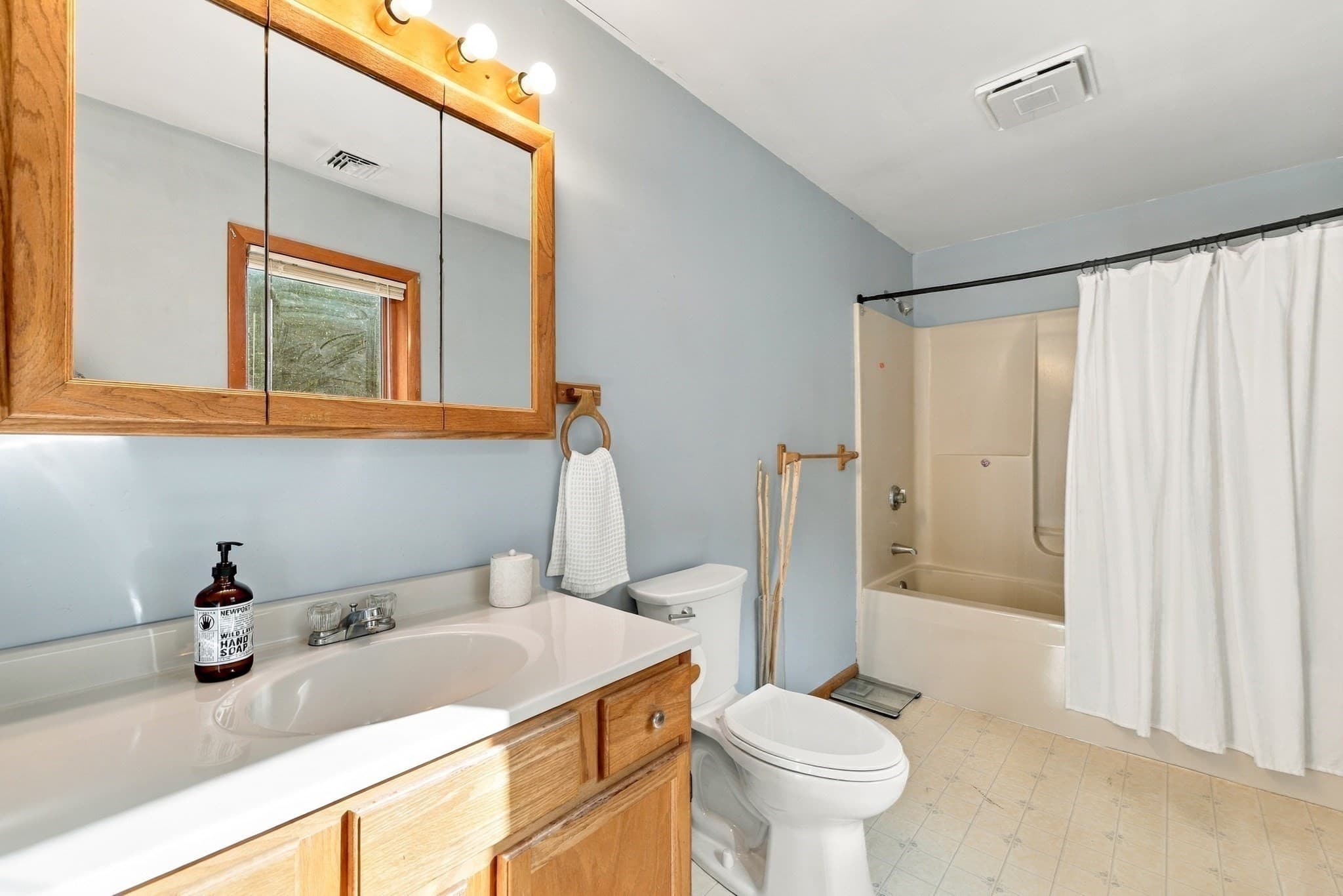 Single Family Residence at 252 Breckenridge St, Palmer MA 01069, Palmer, photo 13 of 35