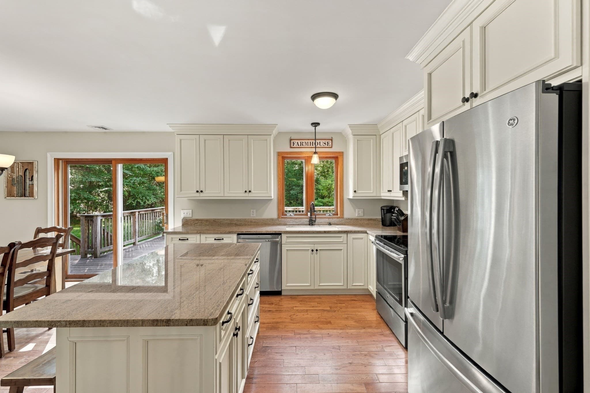 Single Family Residence at 252 Breckenridge St, Palmer MA 01069, Palmer, photo 7 of 35
