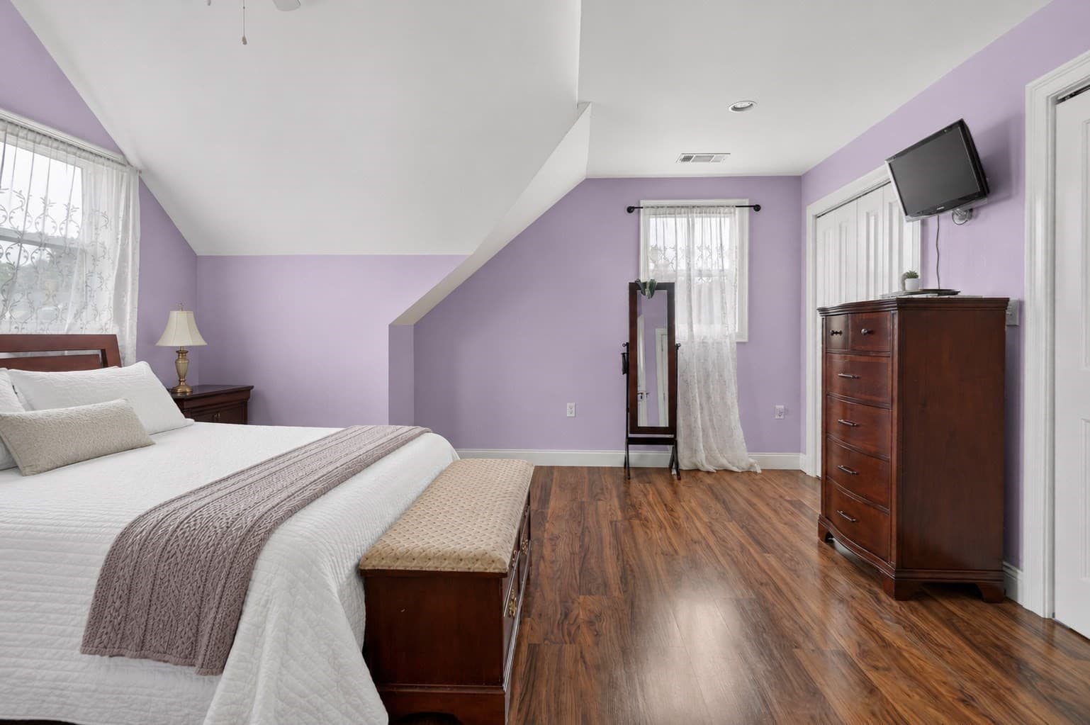 Condominium at 18 Vincent Ave # 18, Belmont MA 02478, Belmont, photo 18 of 27