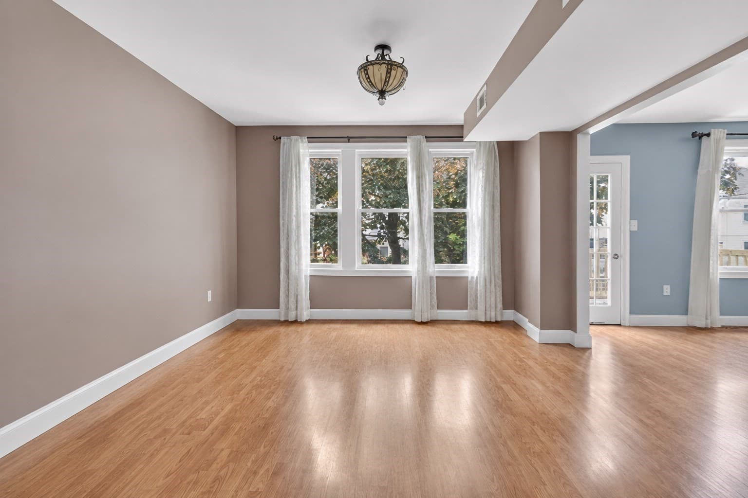 Condominium at 18 Vincent Ave # 18, Belmont MA 02478, Belmont, photo 11 of 27