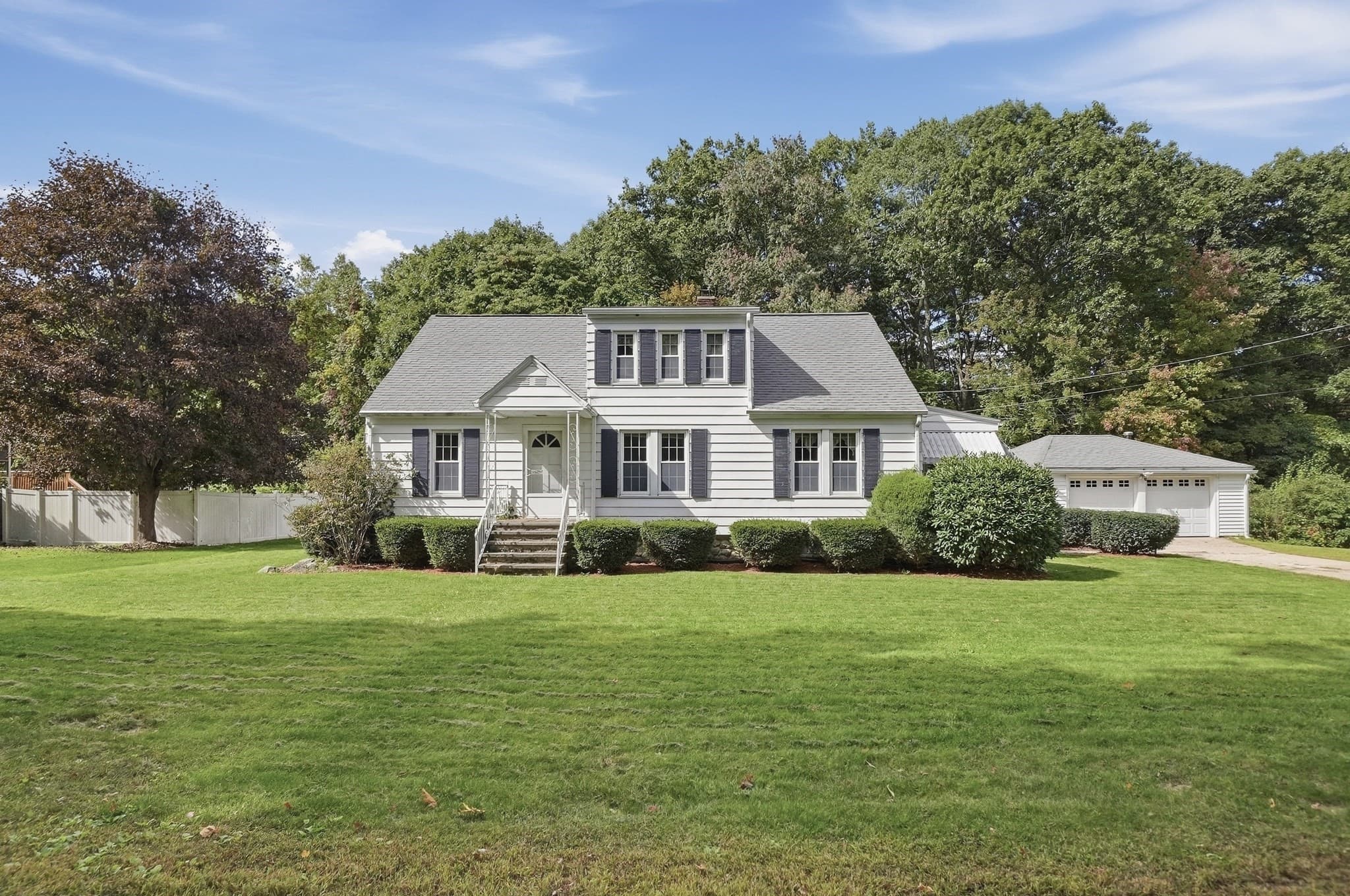 416 Rochdale St, Auburn MA 01501