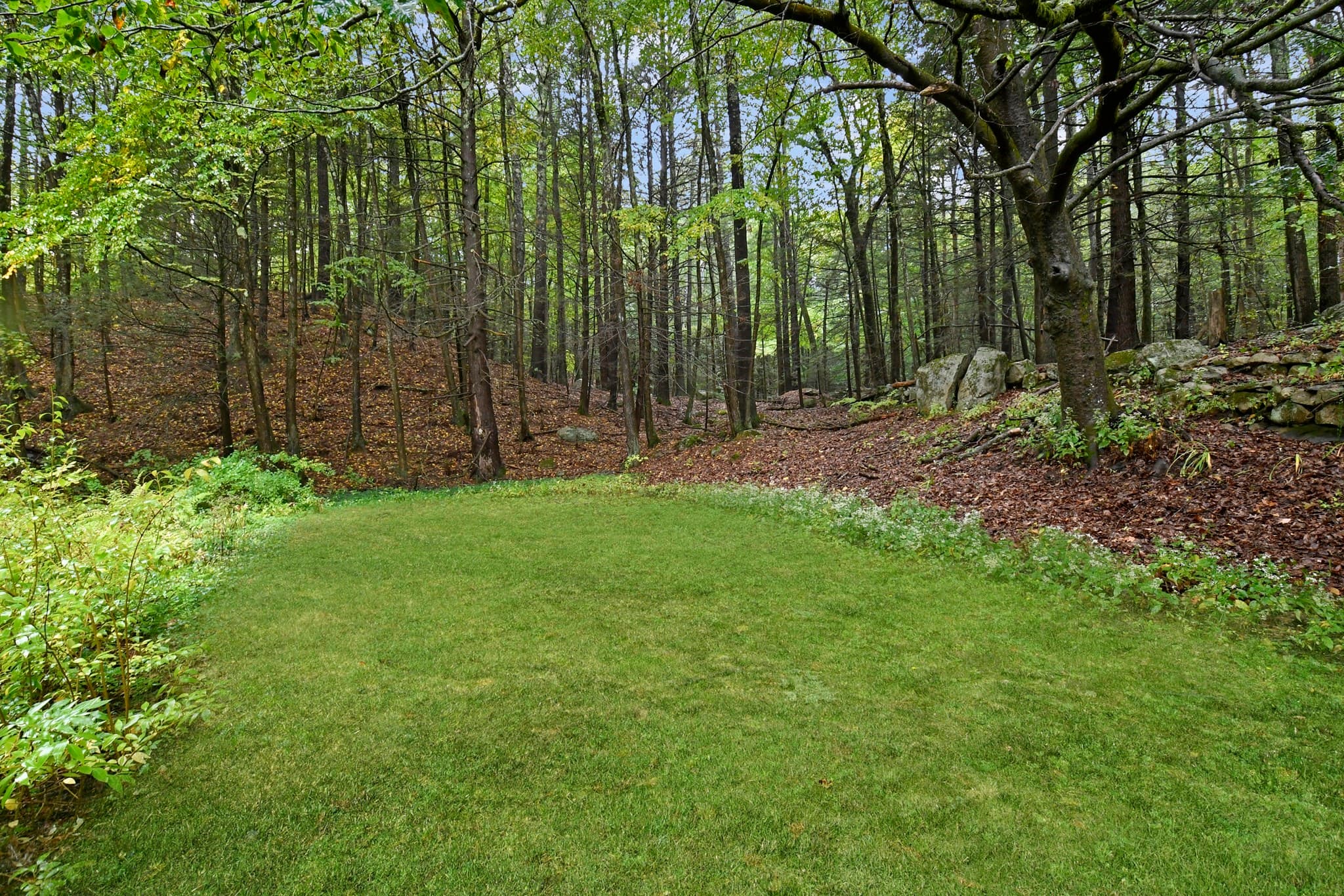 Single Family Residence at 18 School House Rd, Sandown NH 03873, Sandown, photo 5 of 33