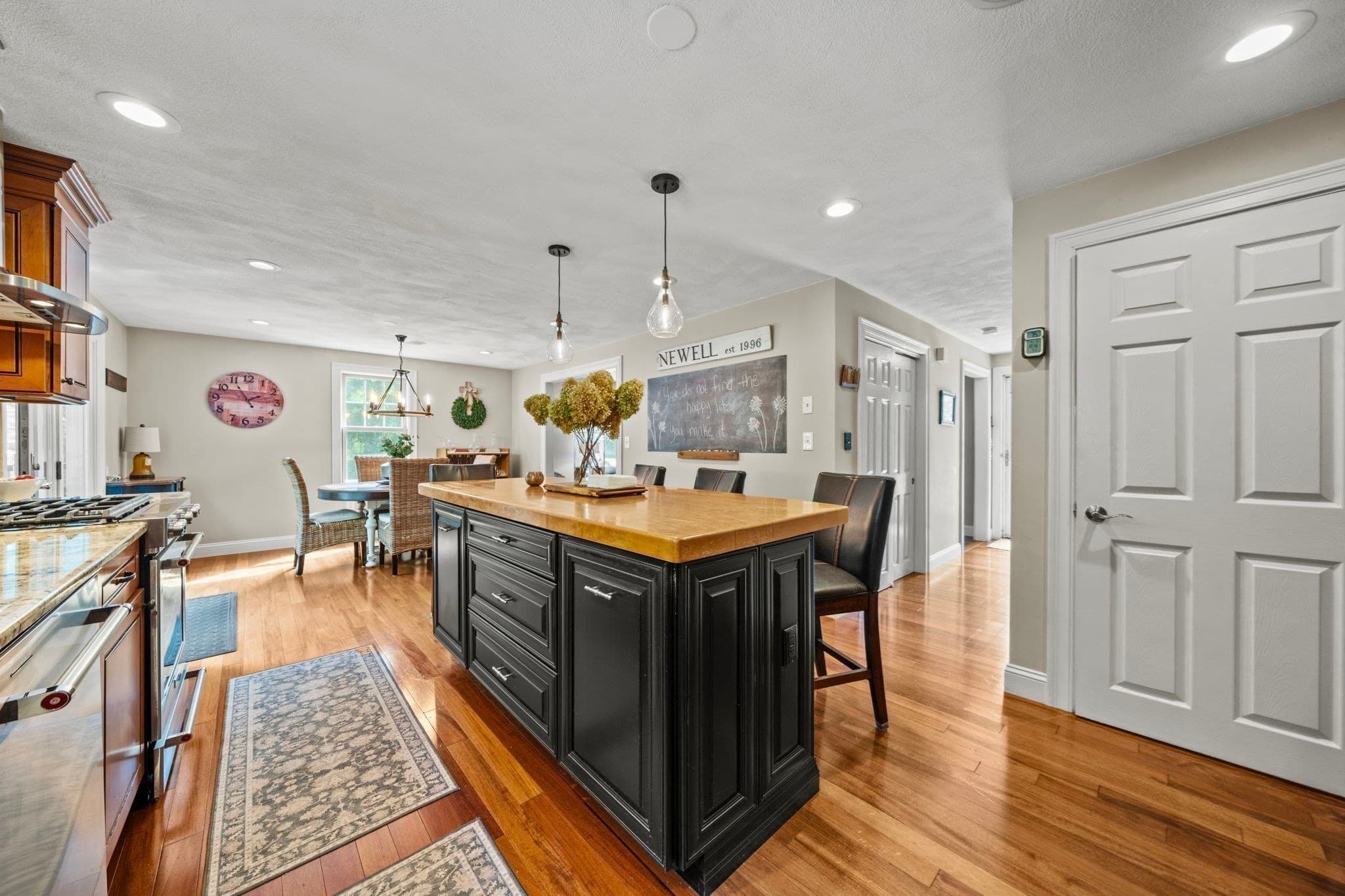 Single Family Residence at 26 Elizabeth Street, Amesbury MA 01913, Amesbury, photo 7 of 42