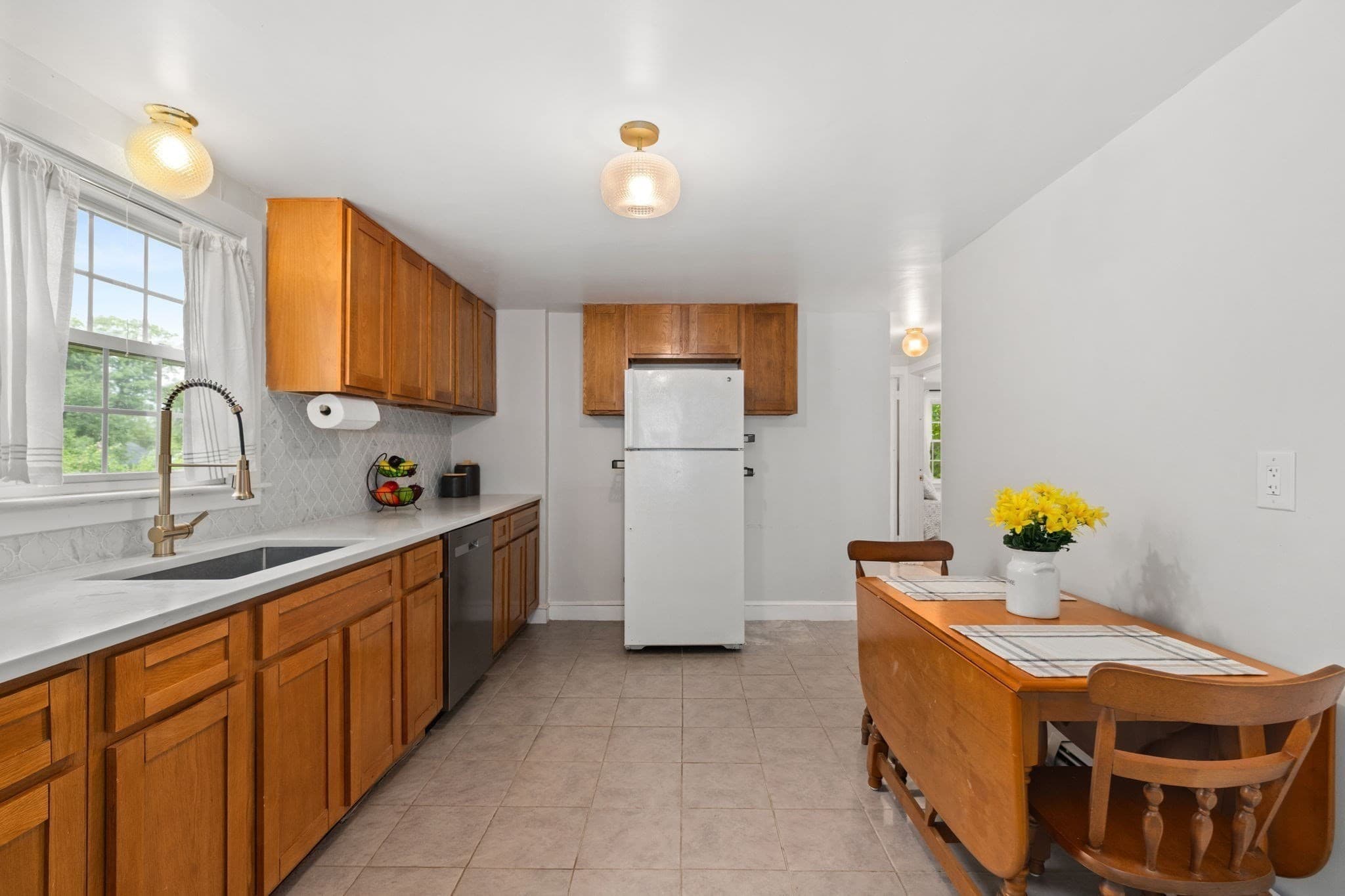 Single Family Residence at 105 Patterson St, Attleboro MA 02703, Attleboro, photo 6 of 26