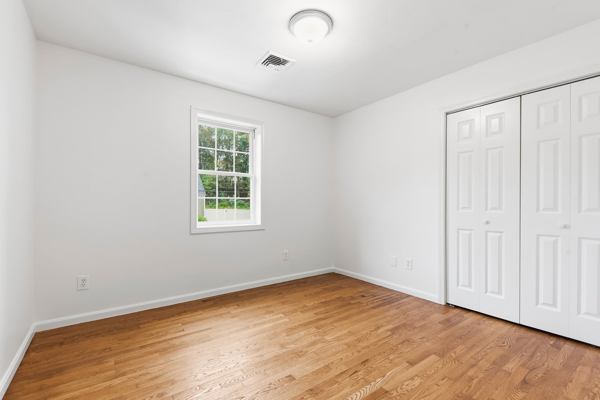 Single Family Residence at 15 Tory Fort Ln, Worcester MA 01602, Worcester, photo 14 of 29