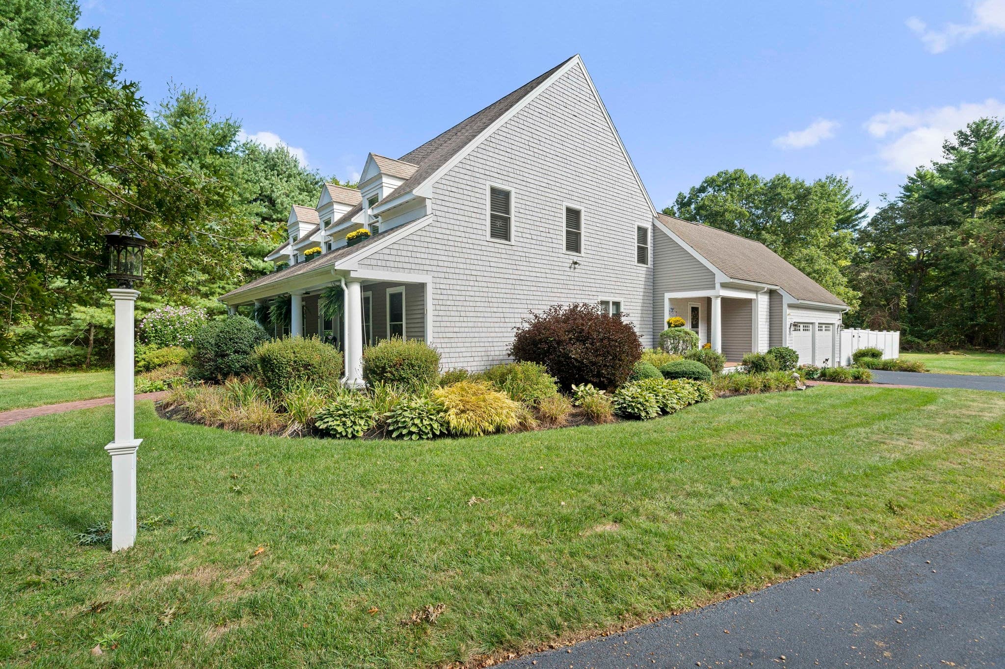 Single Family Residence at 25 School St, Marshfield MA 02050, Marshfield, photo 2 of 42