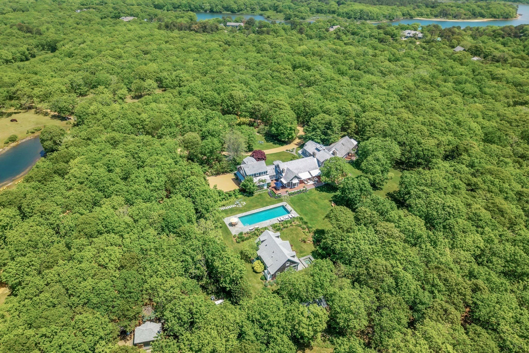 Single Family Residence at 12 Boldwater Road, Edgartown MA 02539, Edgartown, photo 35 of 40