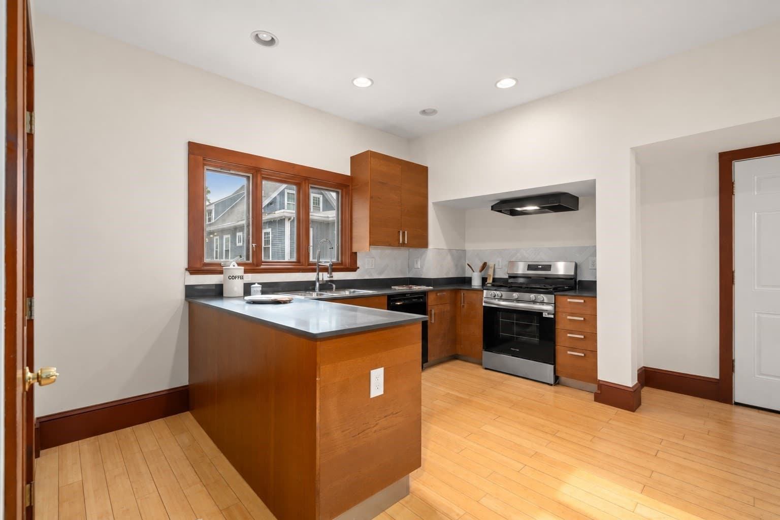 Single Family Residence at 77 Sycamore Street, Somerville MA 02145, Somerville, photo 9 of 30