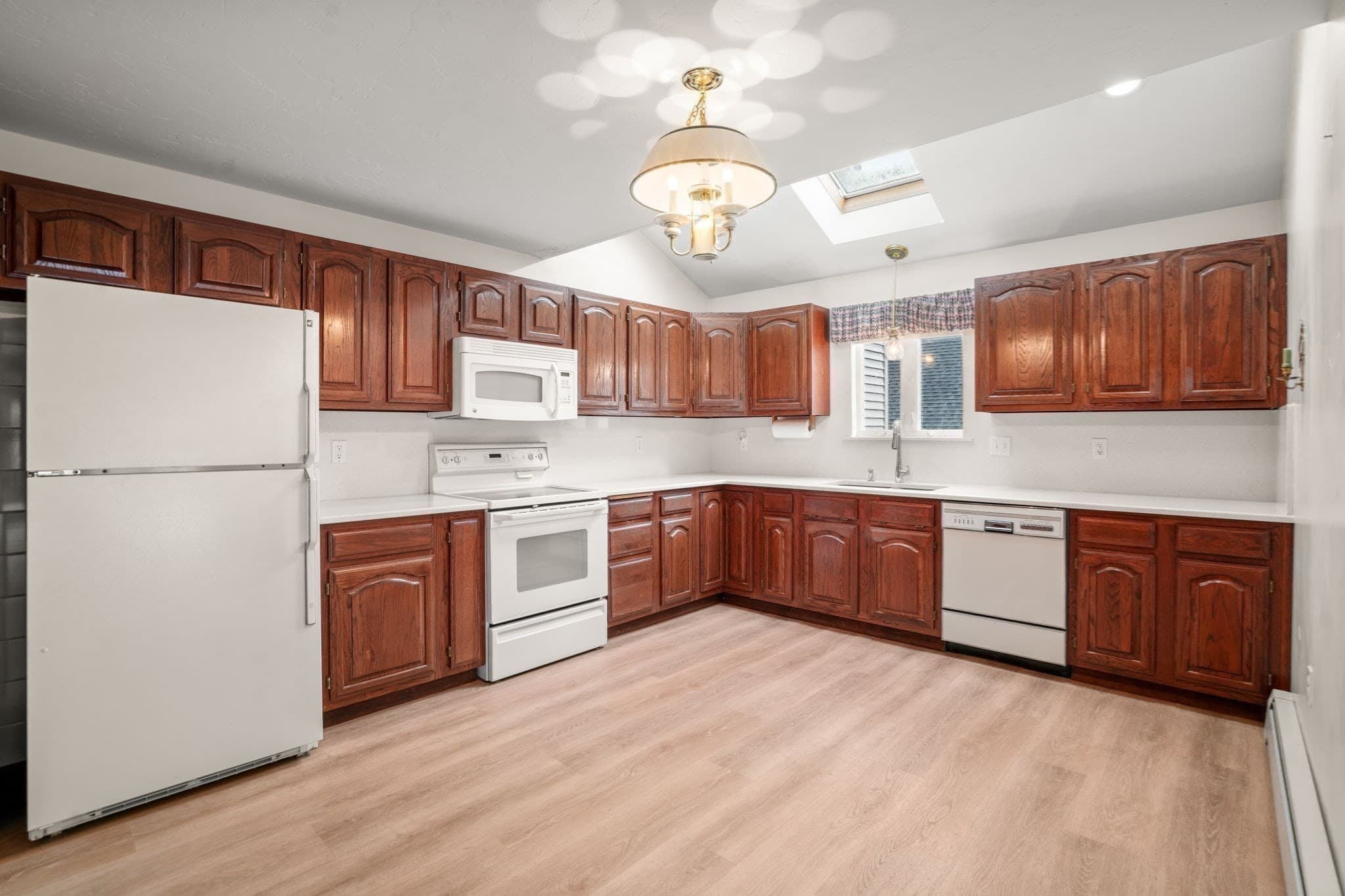 Single Family Residence at 49 Singletary Rd, Millbury MA 01527, Millbury, photo 5 of 32