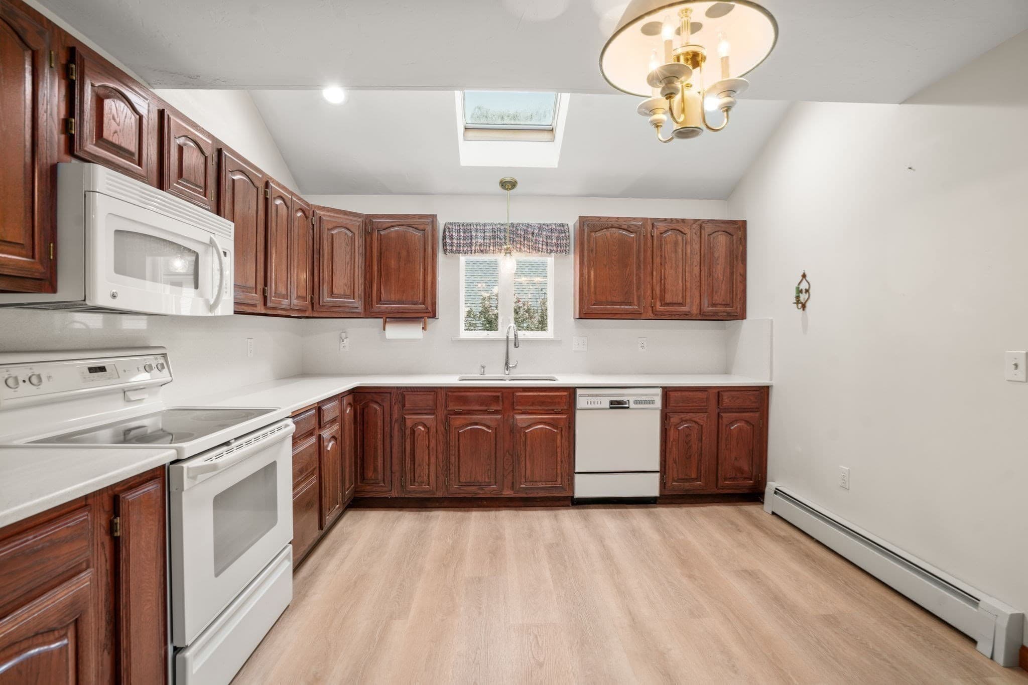 Single Family Residence at 49 Singletary Rd, Millbury MA 01527, Millbury, photo 4 of 32