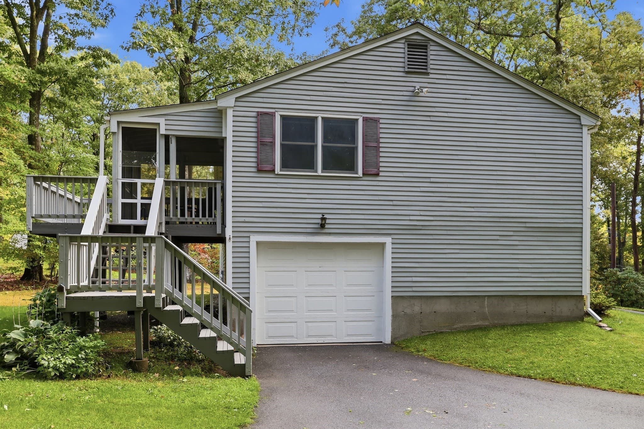 Single Family Residence at 10 Beaver Brook Road, Littleton MA 01460, Littleton, photo 6 of 31