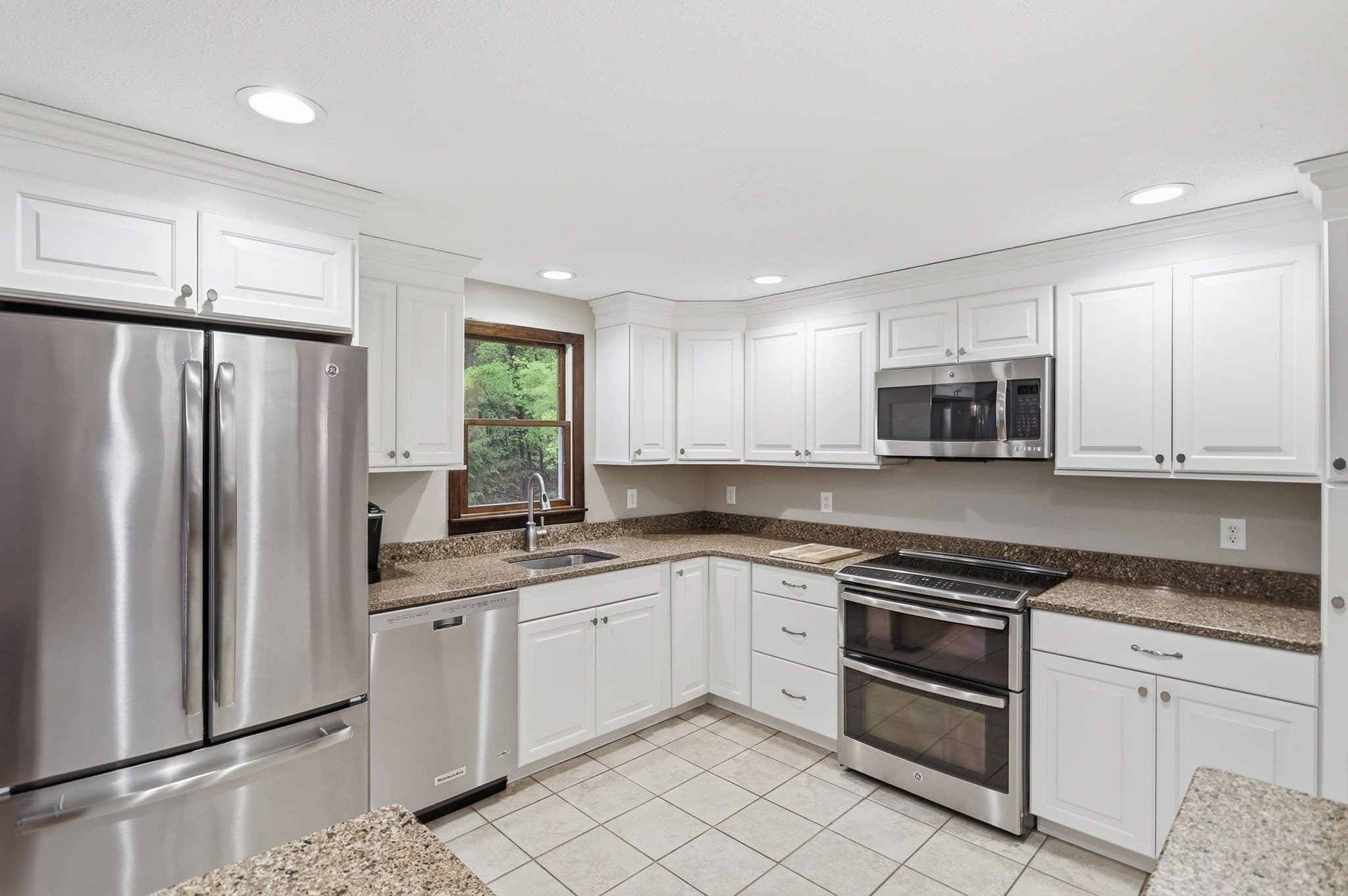 Single Family Residence at 10 Beaver Brook Road, Littleton MA 01460, Littleton, photo 13 of 31