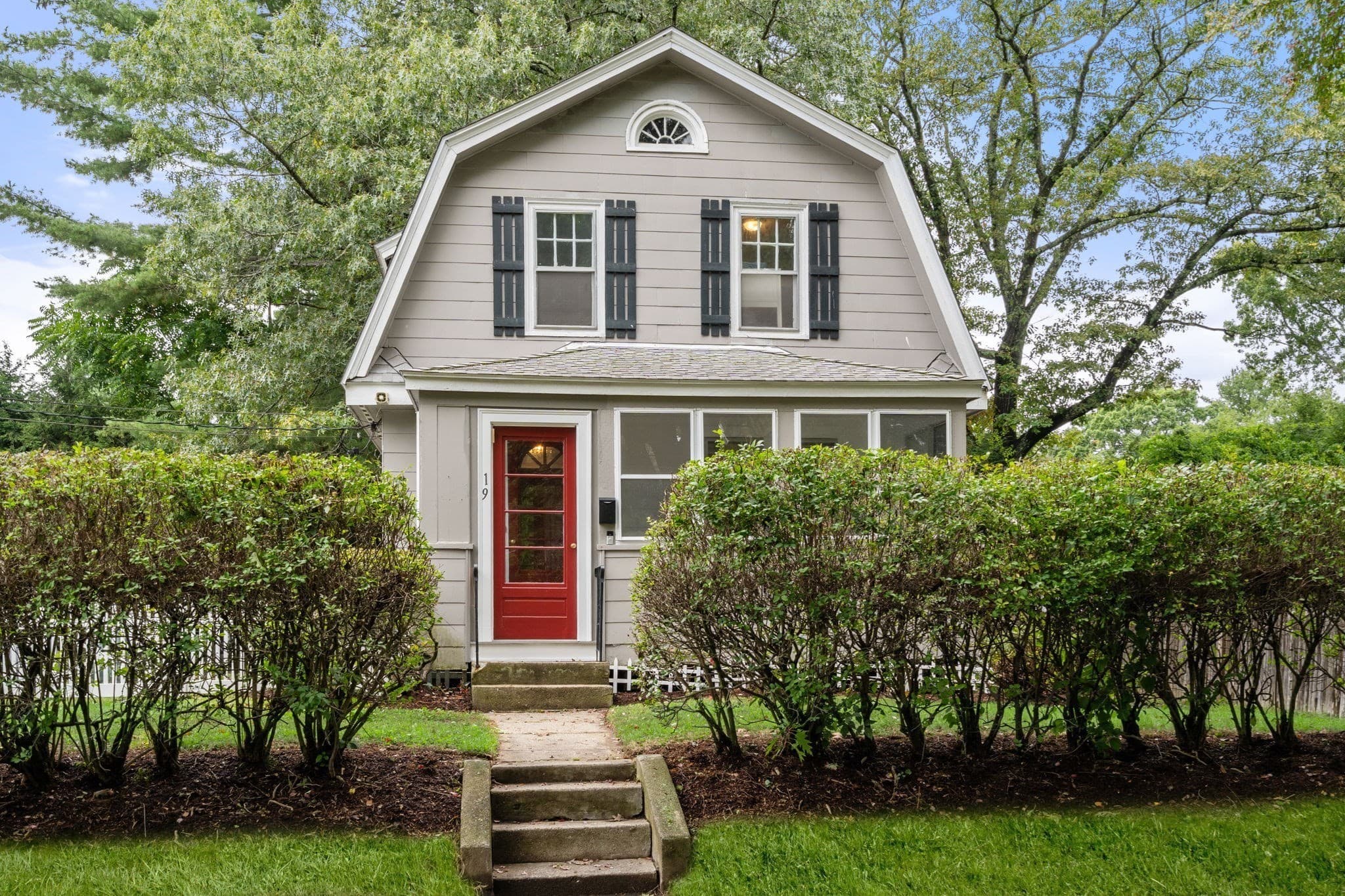 19 New Hampshire Avenue, Natick MA 01760