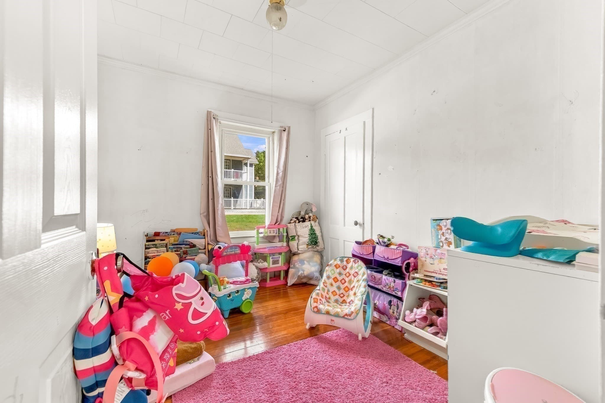 Multi Family at 547 School St, Webster MA 01570, Webster, photo 13 of 19
