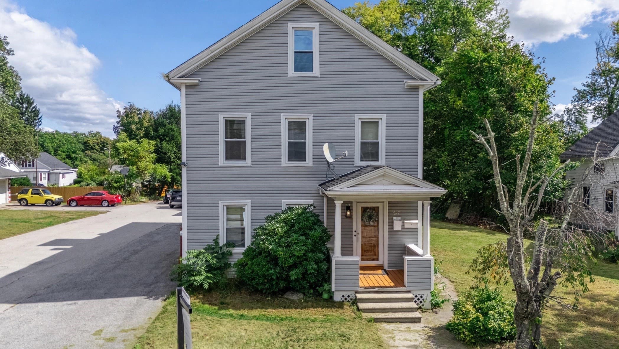 547 School St, Webster MA 01570