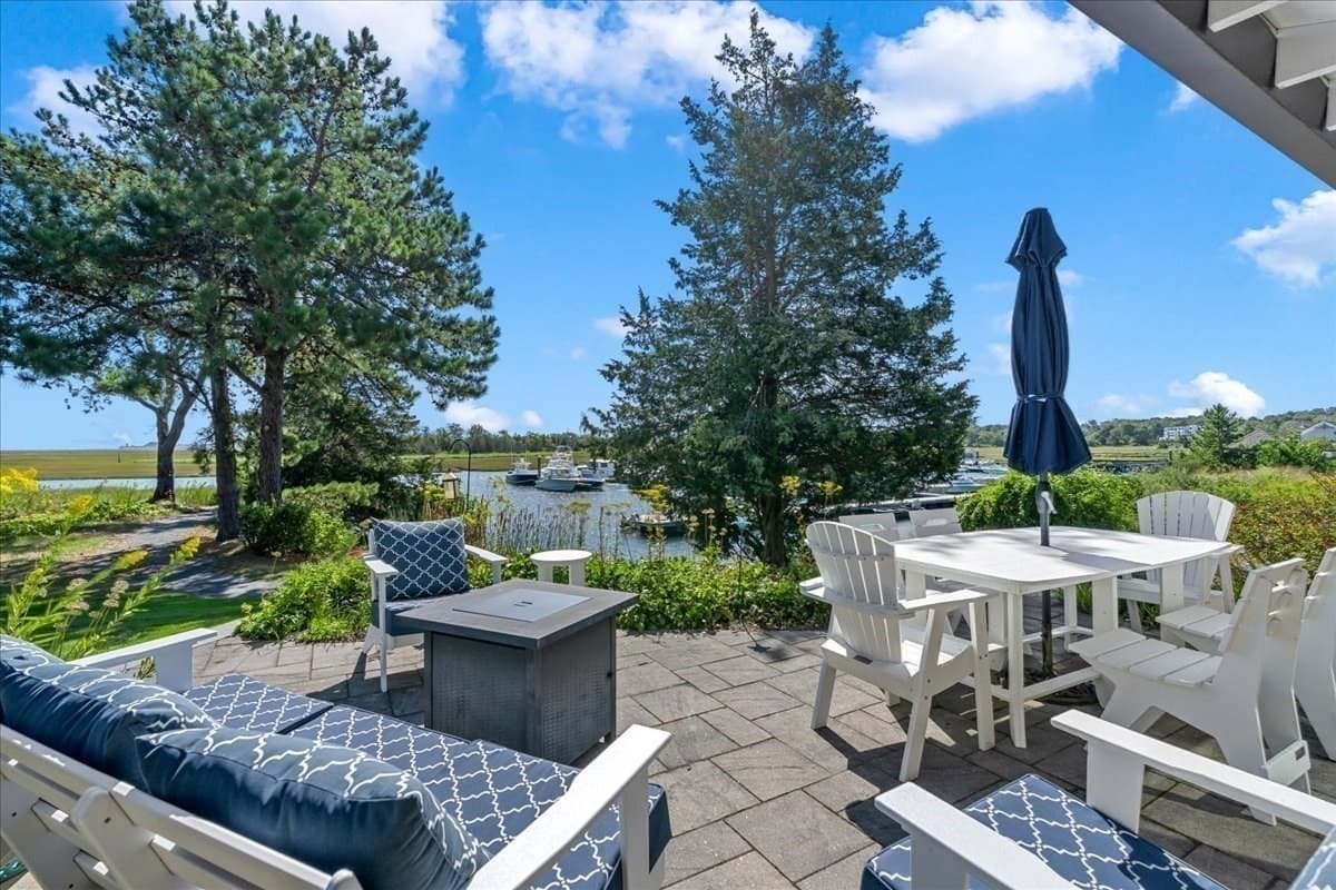 Condominium at 40 Ladds Way # 40, Scituate MA 02066, Scituate, photo 4 of 41