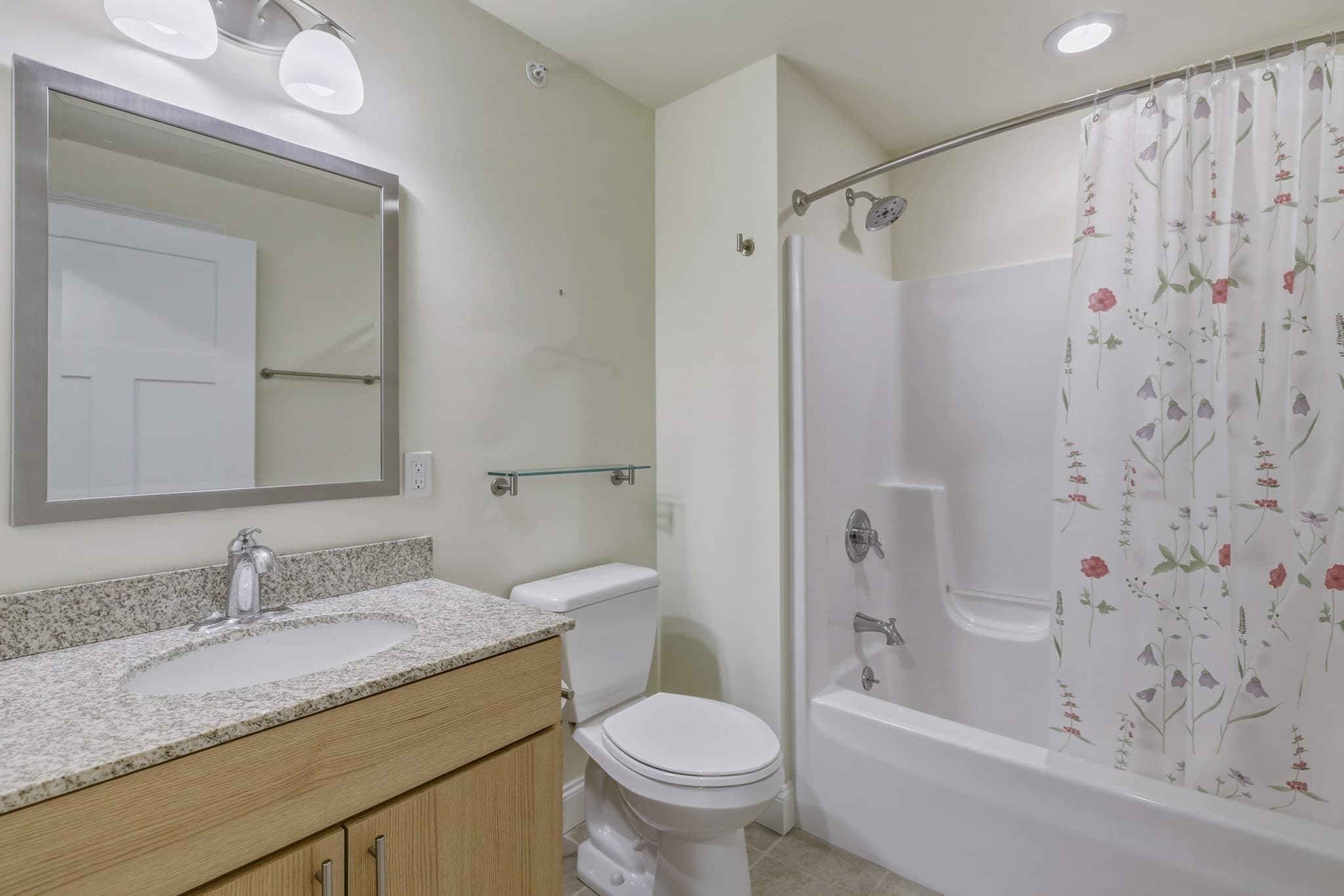 Condominium at 74 Village Hill Rd, Northampton MA 01060, Northampton, photo 26 of 30