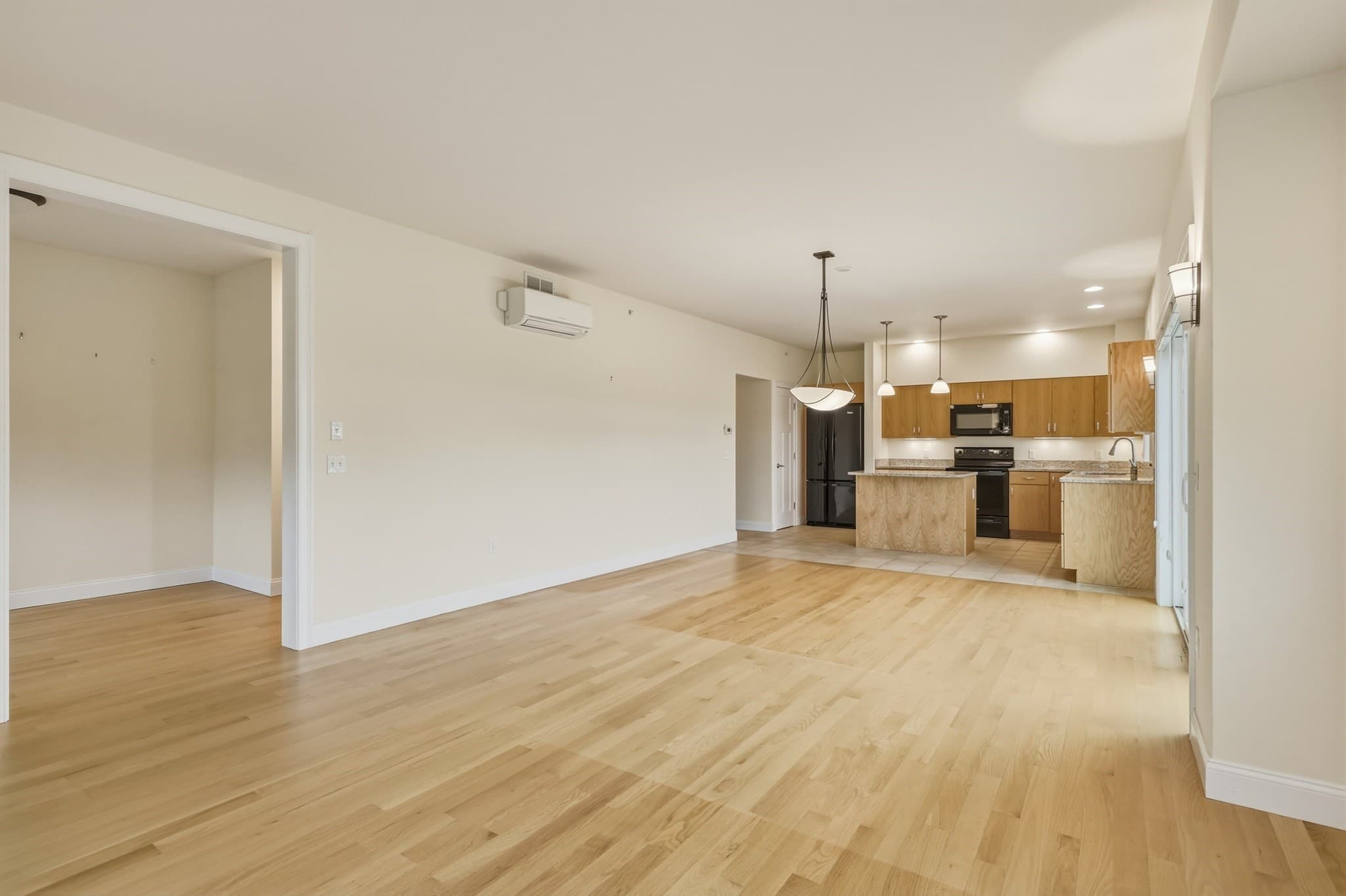 Condominium at 74 Village Hill Rd, Northampton MA 01060, Northampton, photo 15 of 30