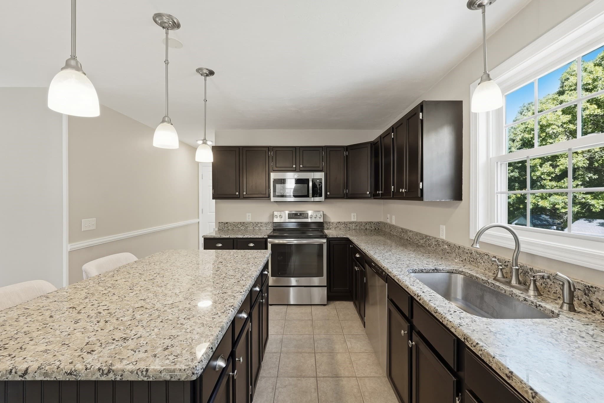 Single Family Residence at 16 Cedar Hill Rd, Sutton MA 01590, Sutton, photo 6 of 39