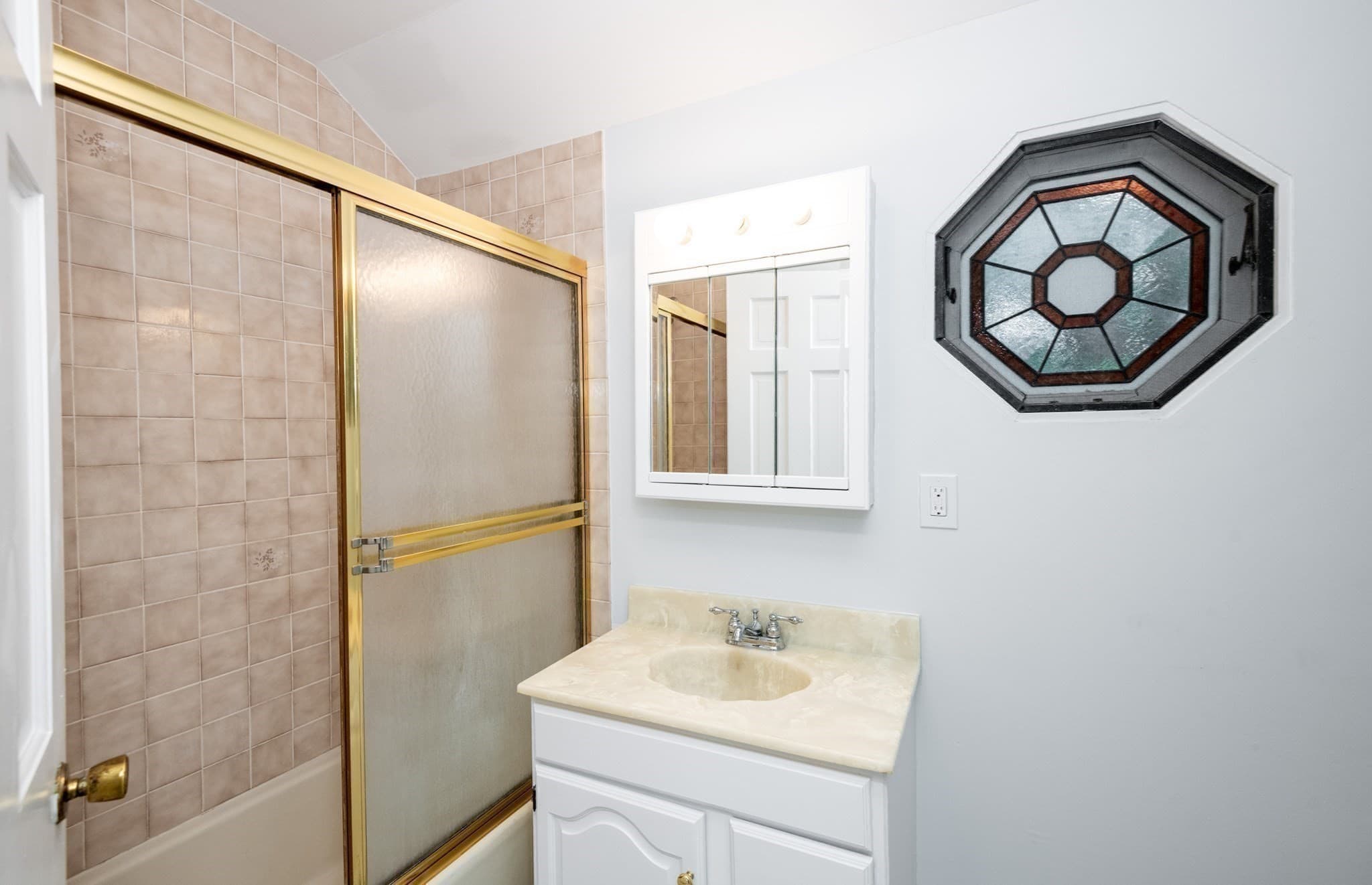 Single Family Residence at 8 Washington Street, Stoneham MA 02180, Stoneham, photo 32 of 40