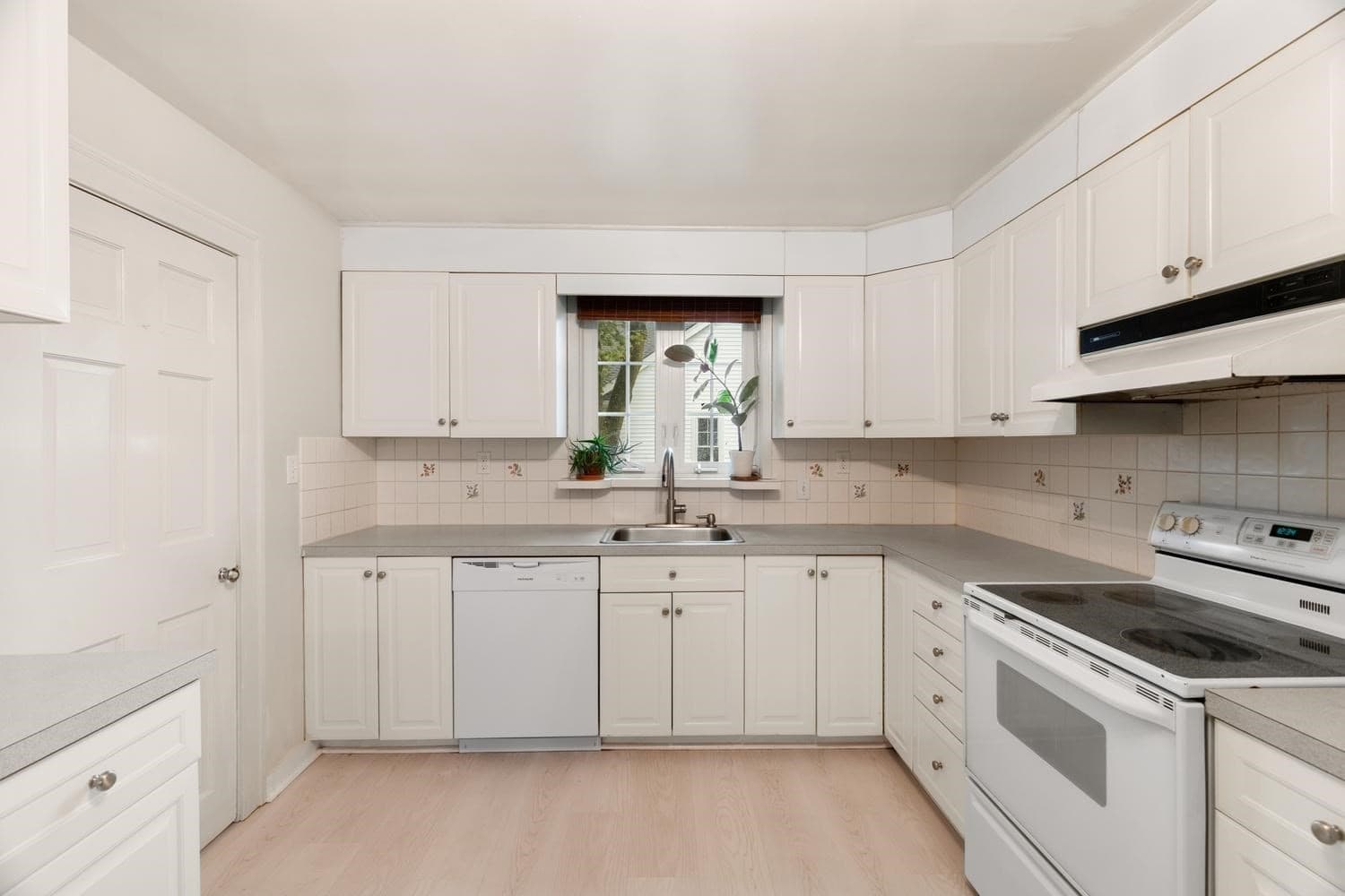 Single Family Residence at 67 Ellsworth Rd, Peabody MA 01960, Peabody, photo 14 of 32