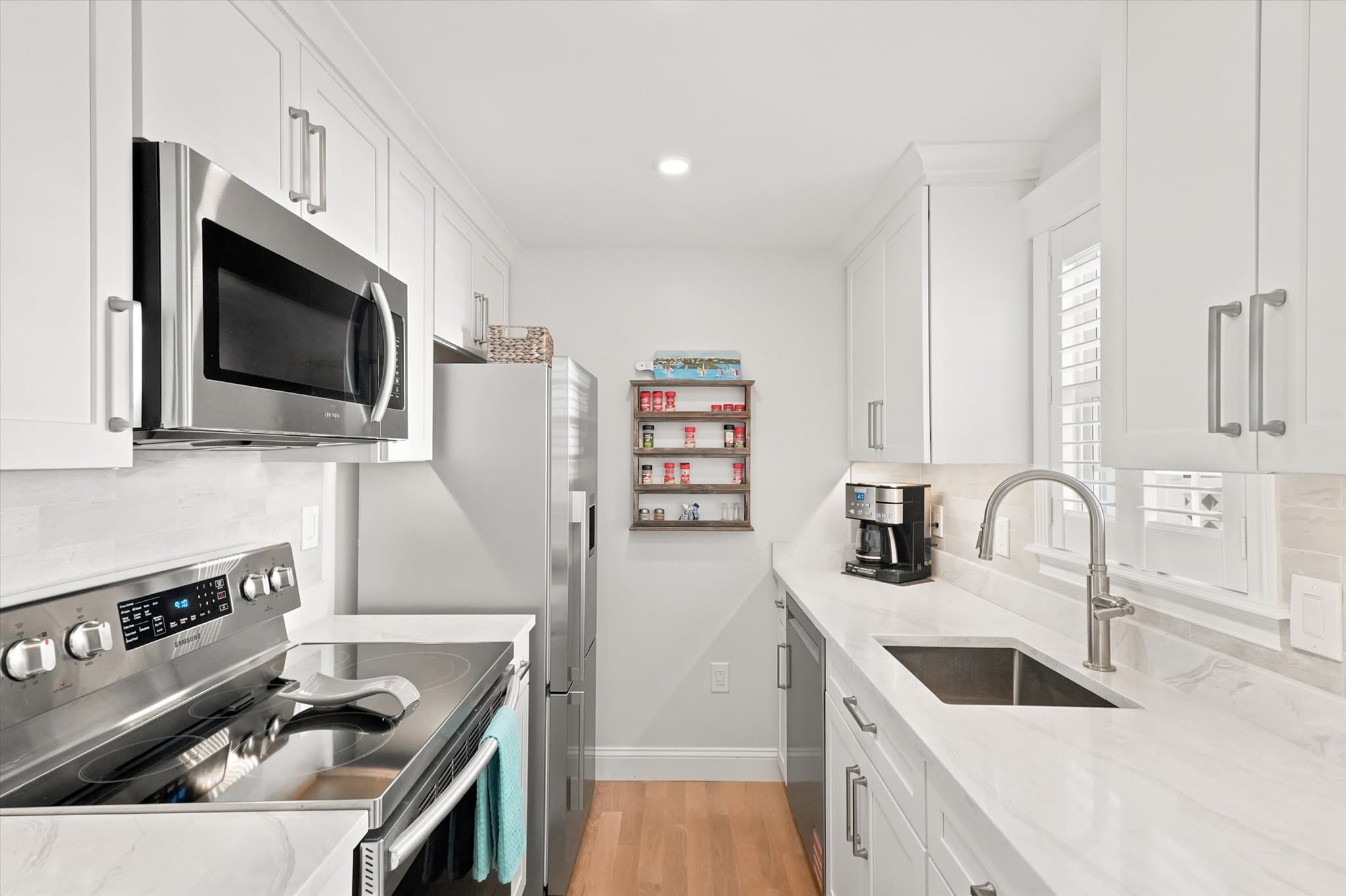 Condominium at 2 Greenleaf St # 3, Newburyport MA 01950, Newburyport, photo 14 of 35