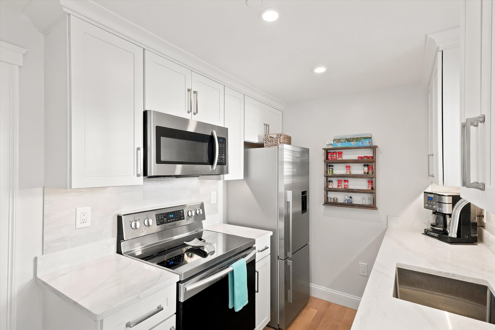 Condominium at 2 Greenleaf St # 3, Newburyport MA 01950, Newburyport, photo 15 of 35