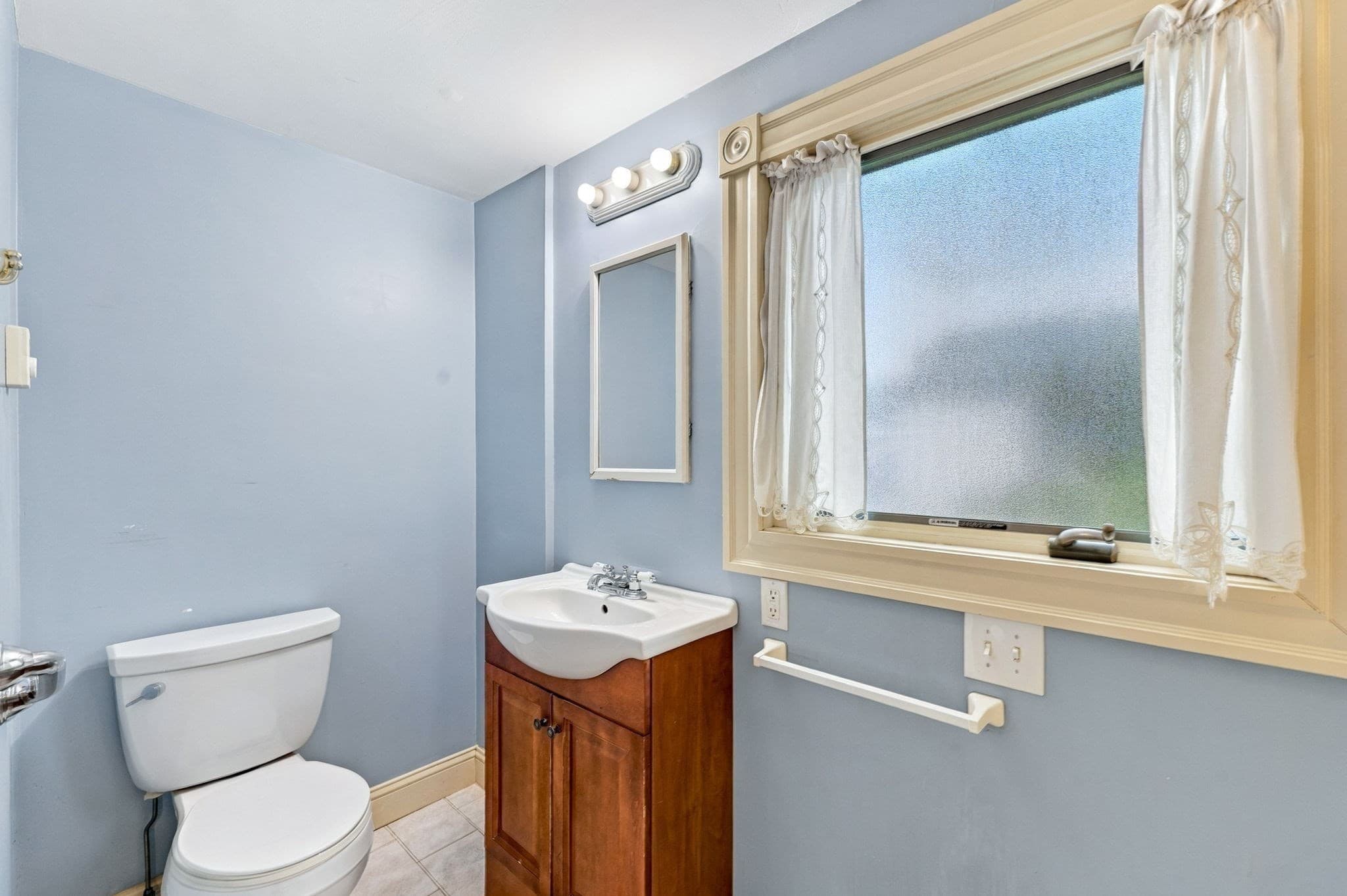 Single Family Residence at 12 Collins St, Newburyport MA 01950, Newburyport, photo 10 of 30
