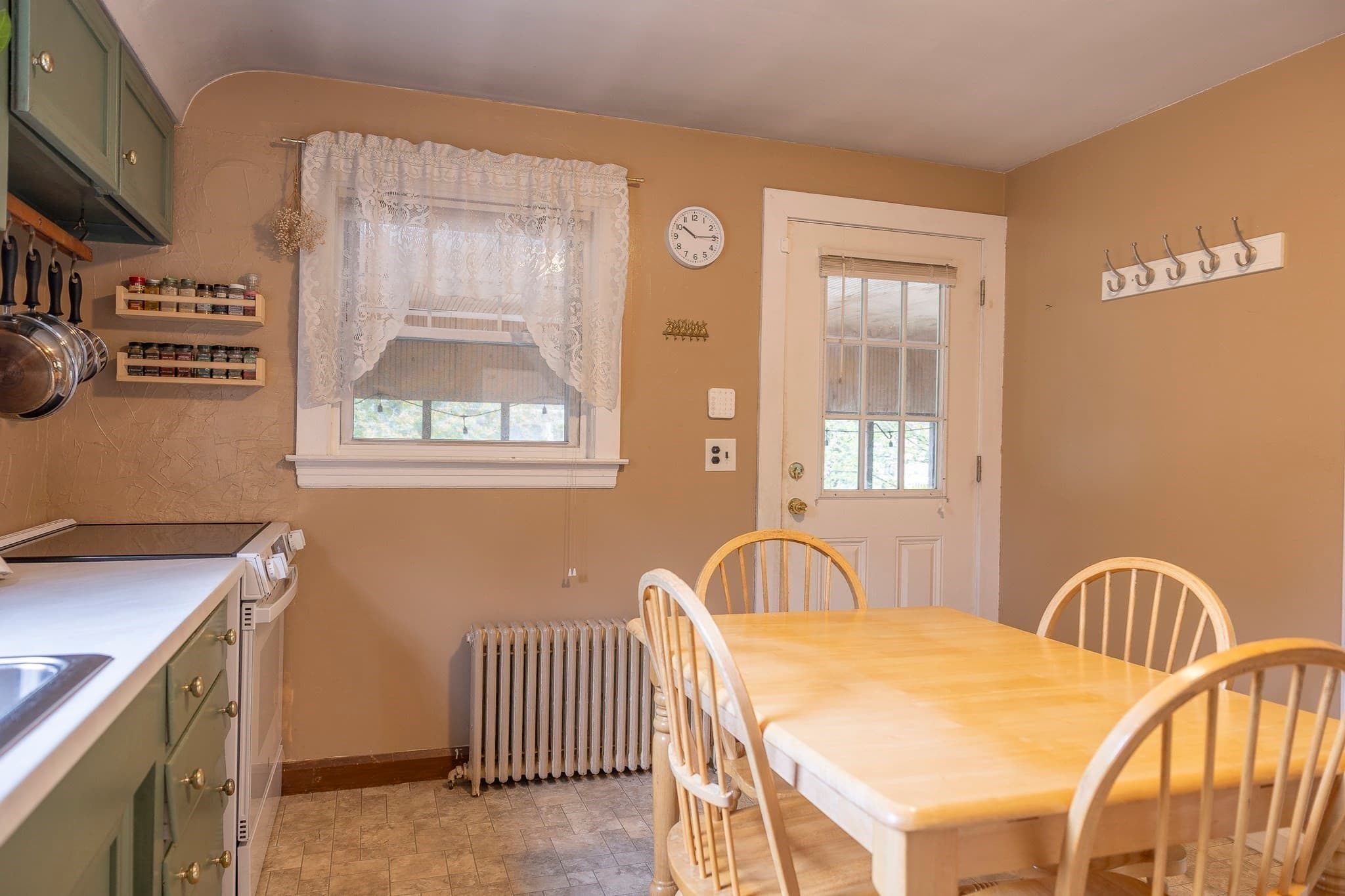 Single Family Residence at 31 Archer St, Bellingham MA 02019, Bellingham, photo 10 of 35