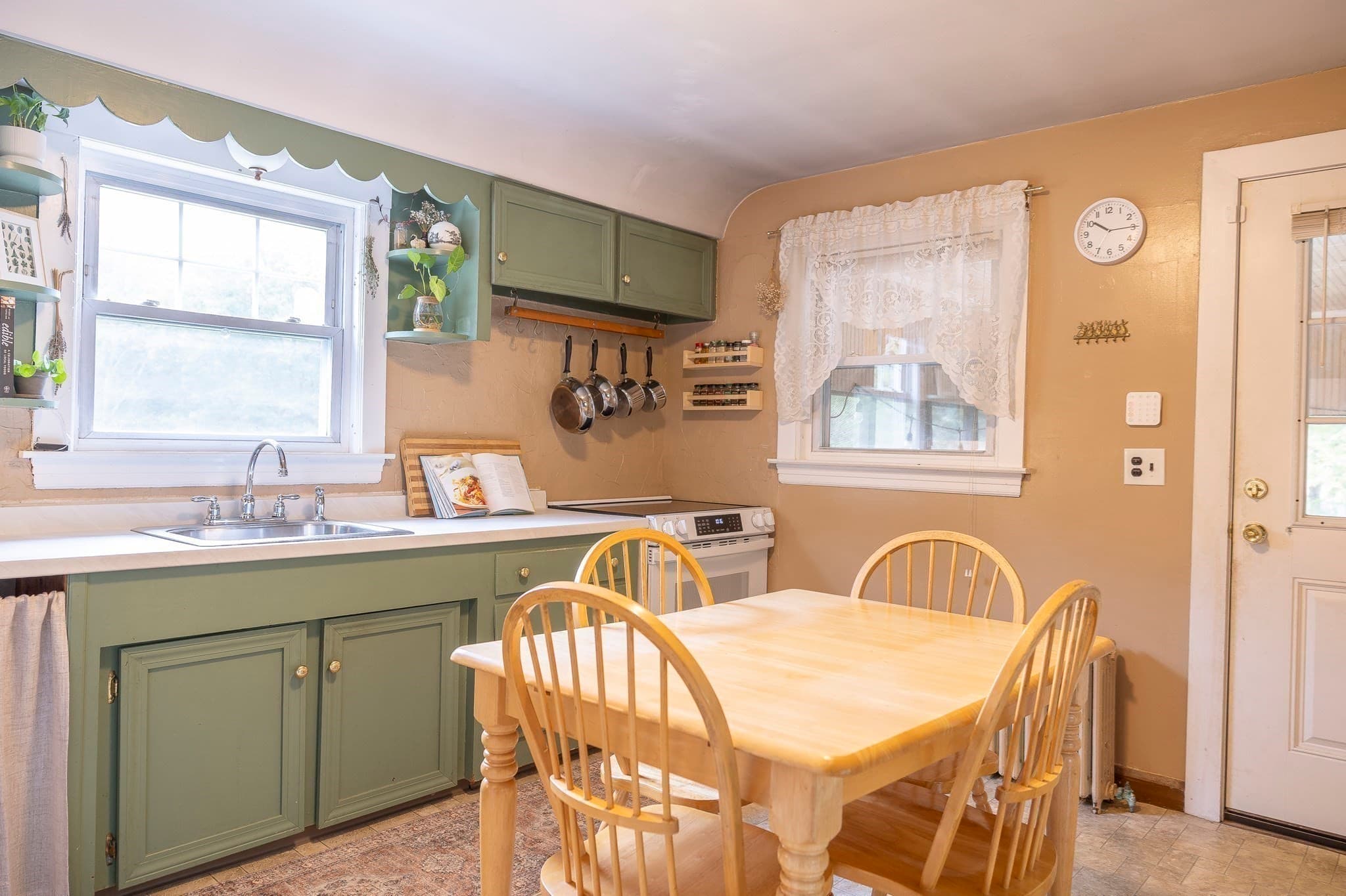 Single Family Residence at 31 Archer St, Bellingham MA 02019, Bellingham, photo 11 of 35