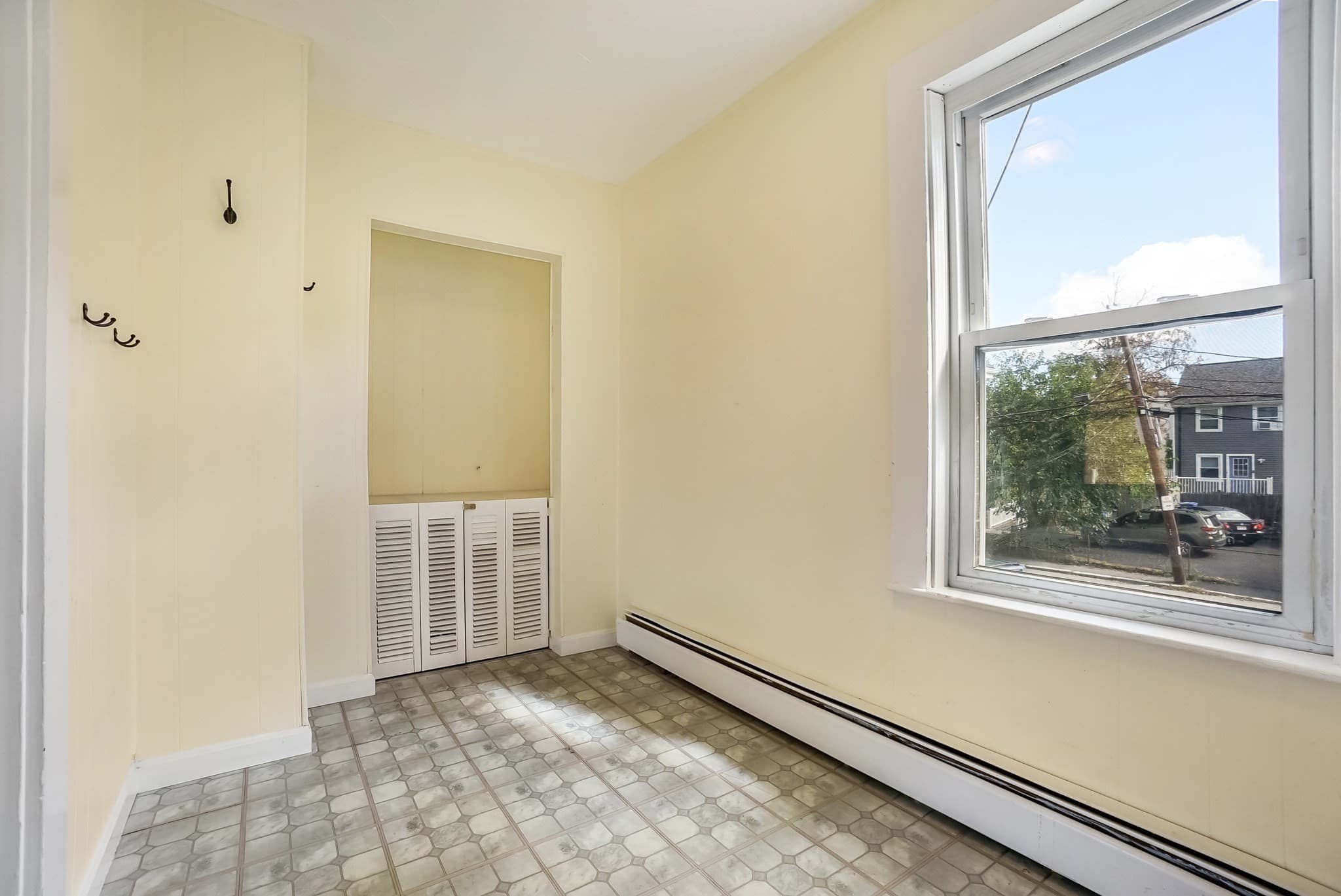 2 Family - 2 Units Up/Down at 31 Central Street, Waltham MA 02453, Waltham, photo 16 of 39