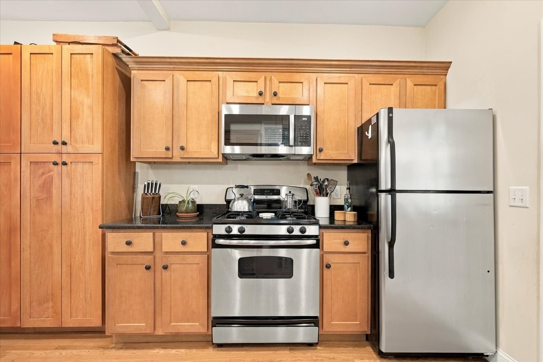 Condominium at 11-13 Rushmore St # 11, Boston MA 02135, Boston, photo 6 of 15