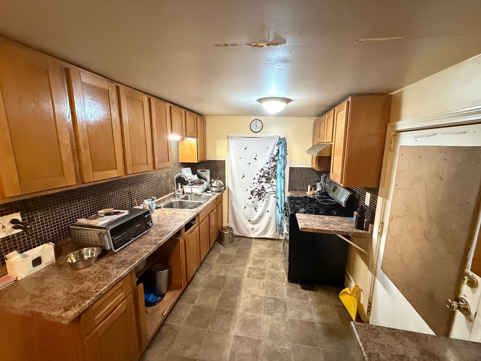 Single Family Residence at 19 Lafrance Ct, New Bedford MA 02740, New Bedford, photo 9 of 26