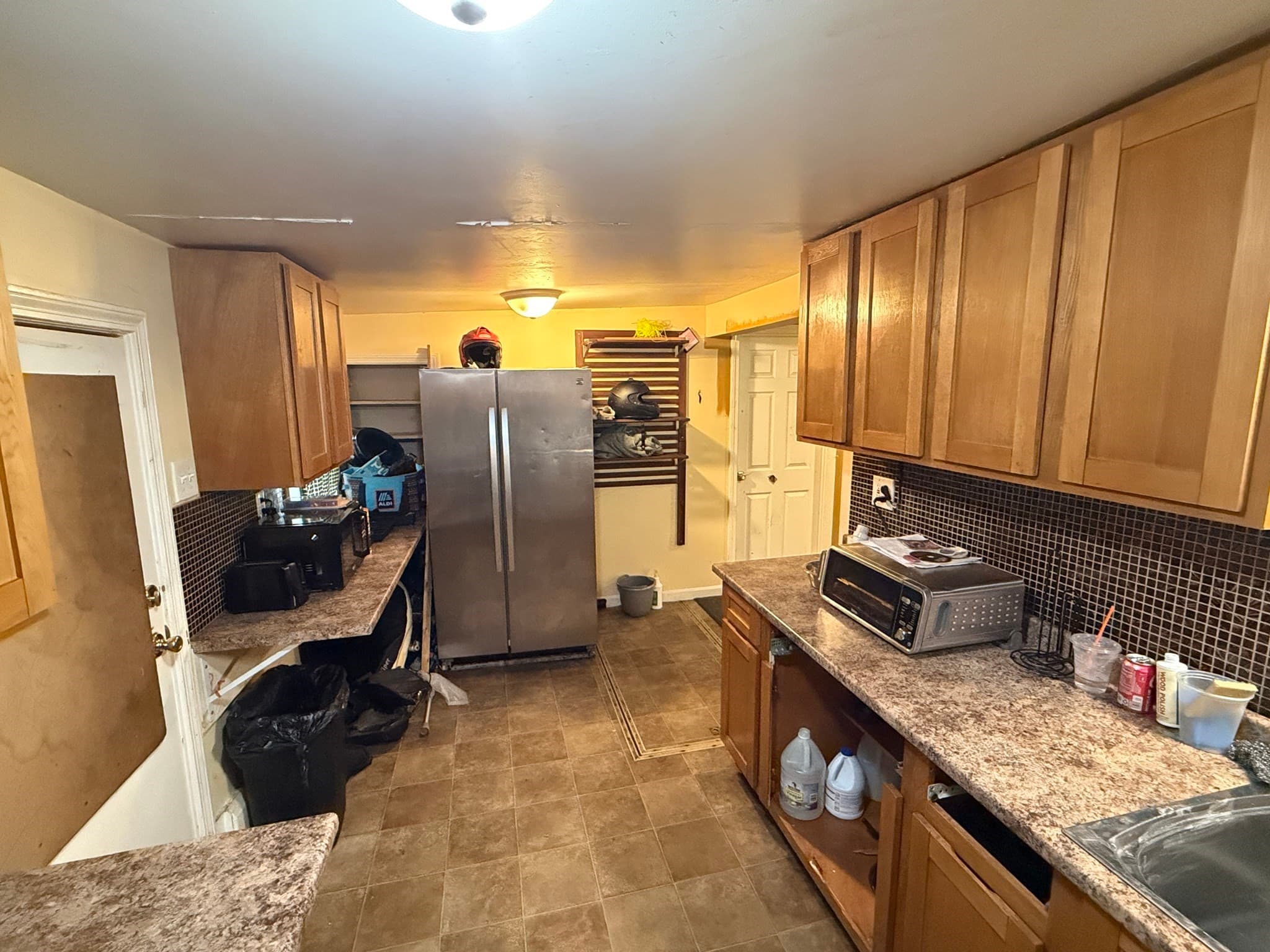 Single Family Residence at 19 Lafrance Ct, New Bedford MA 02740, New Bedford, photo 10 of 26