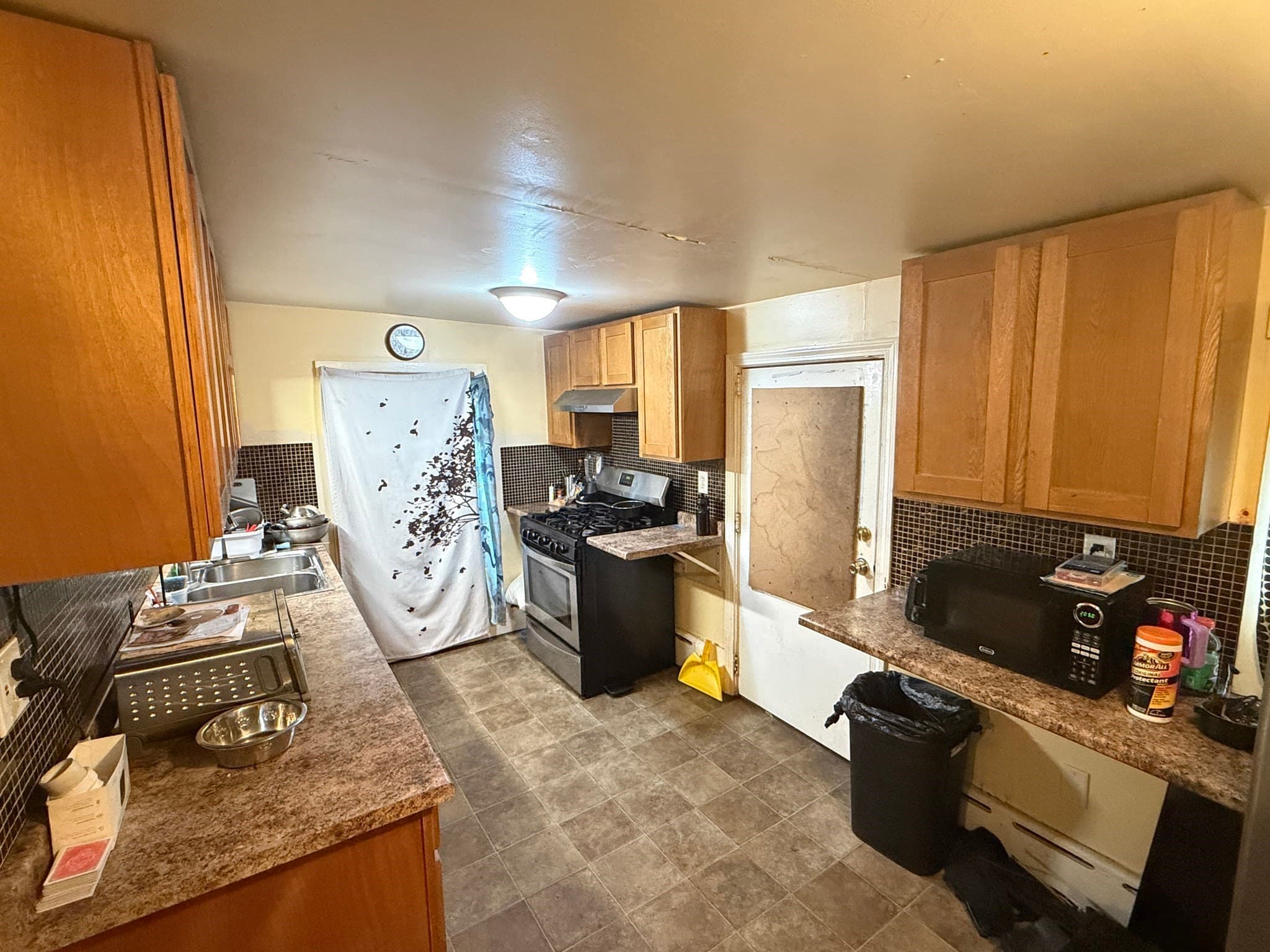 Single Family Residence at 19 Lafrance Ct, New Bedford MA 02740, New Bedford, photo 8 of 26